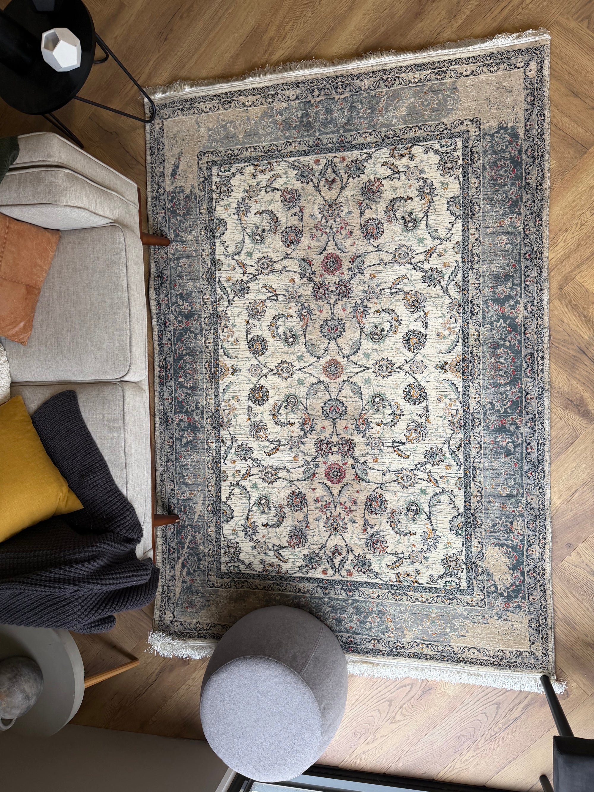 Hive Heritage 628 cream transitional Rug