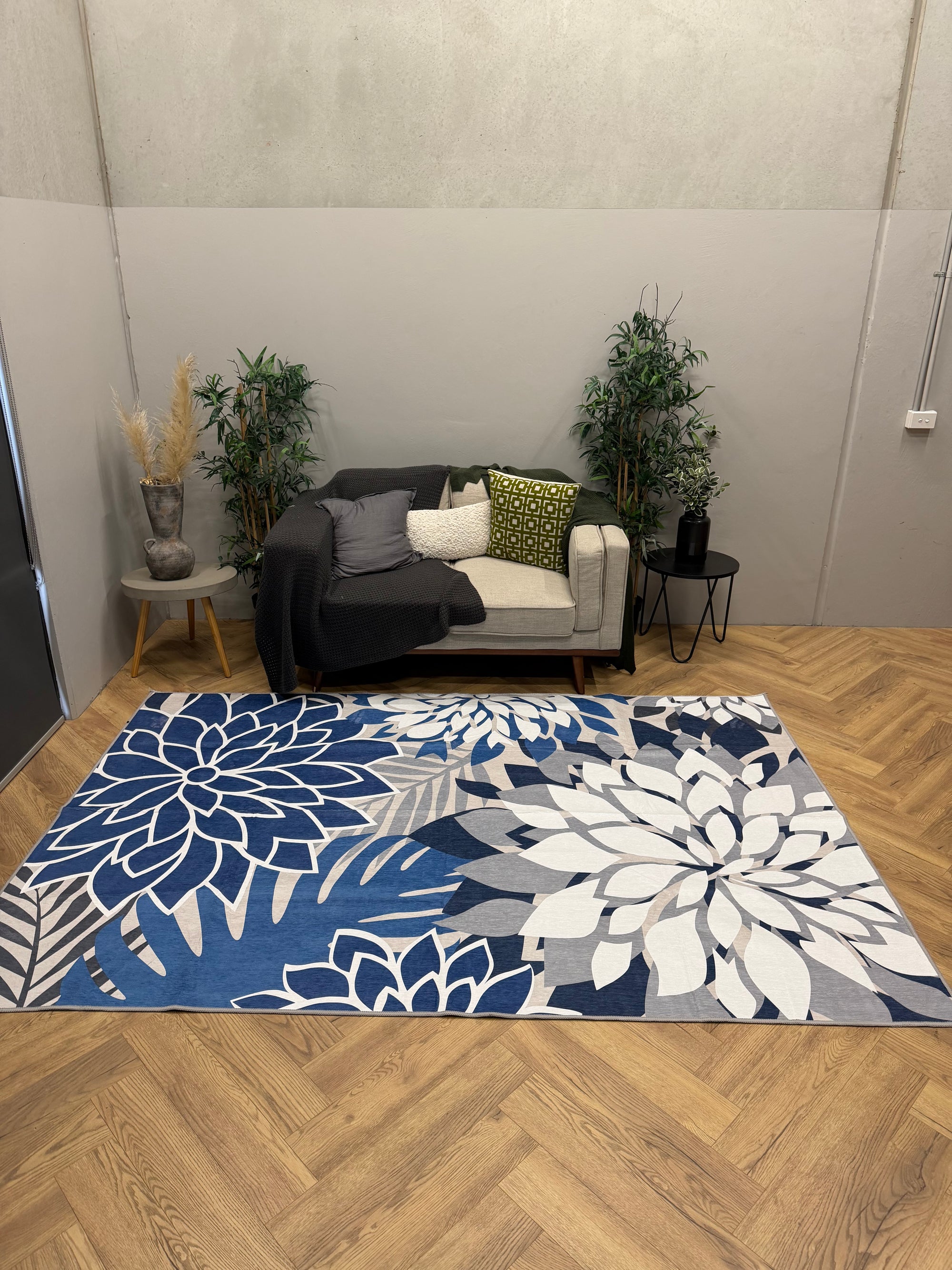 Vela Blue Floral Machine Washable Rug
