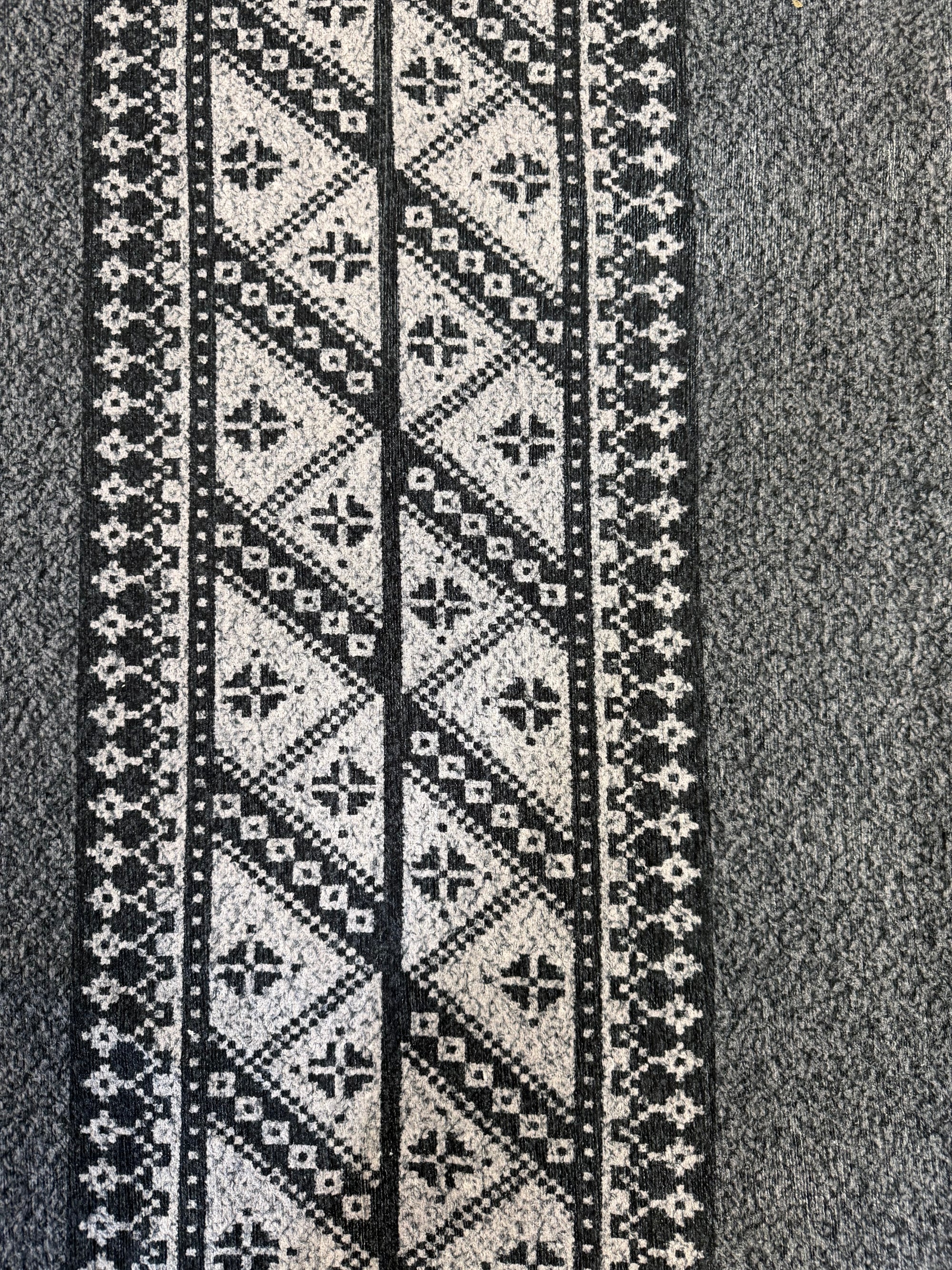 Cozy Machine Washable Charcoal Tribal Border Rug 160×230cm