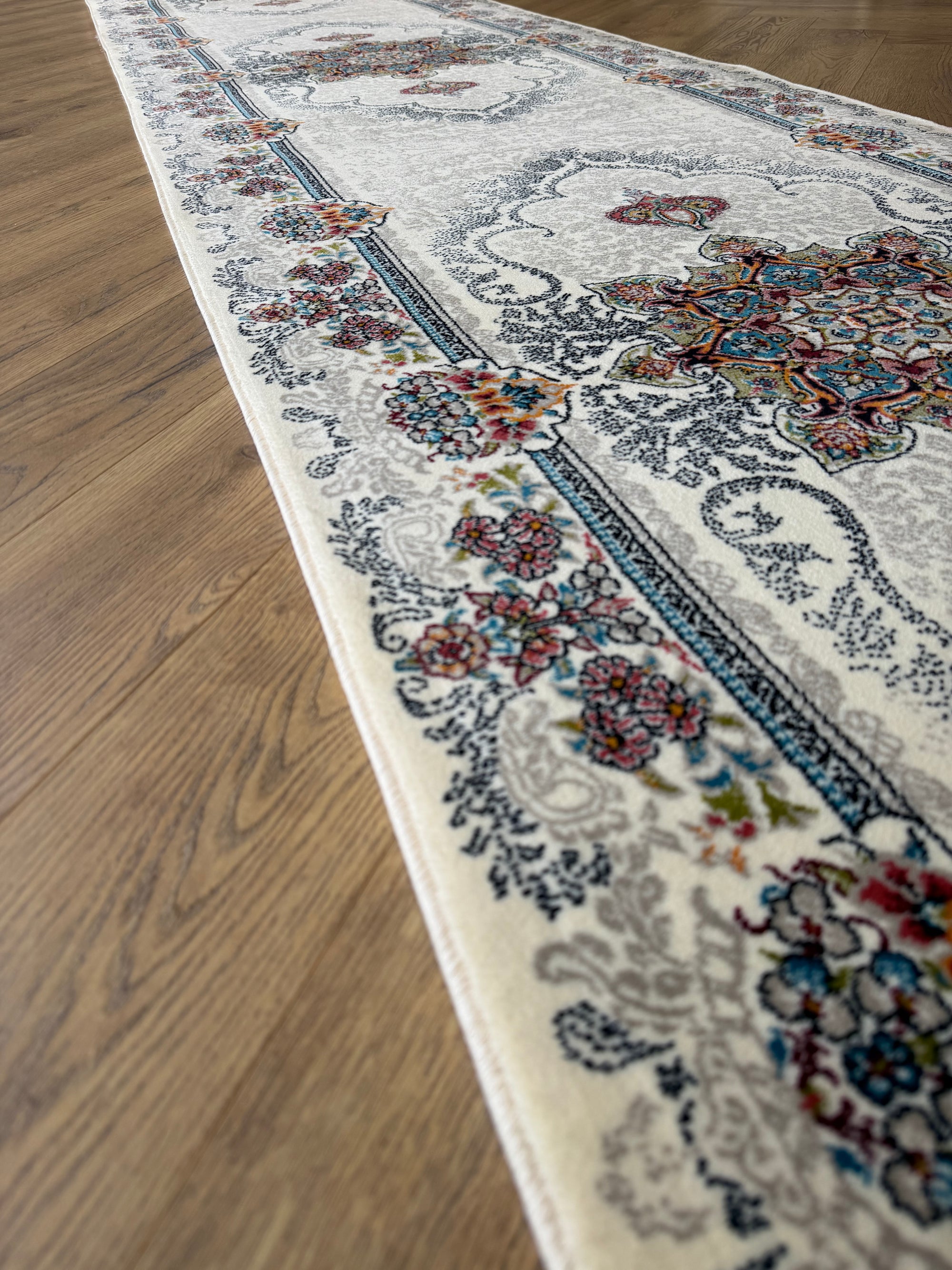 22 Hive Cream medallion 80cm Wide