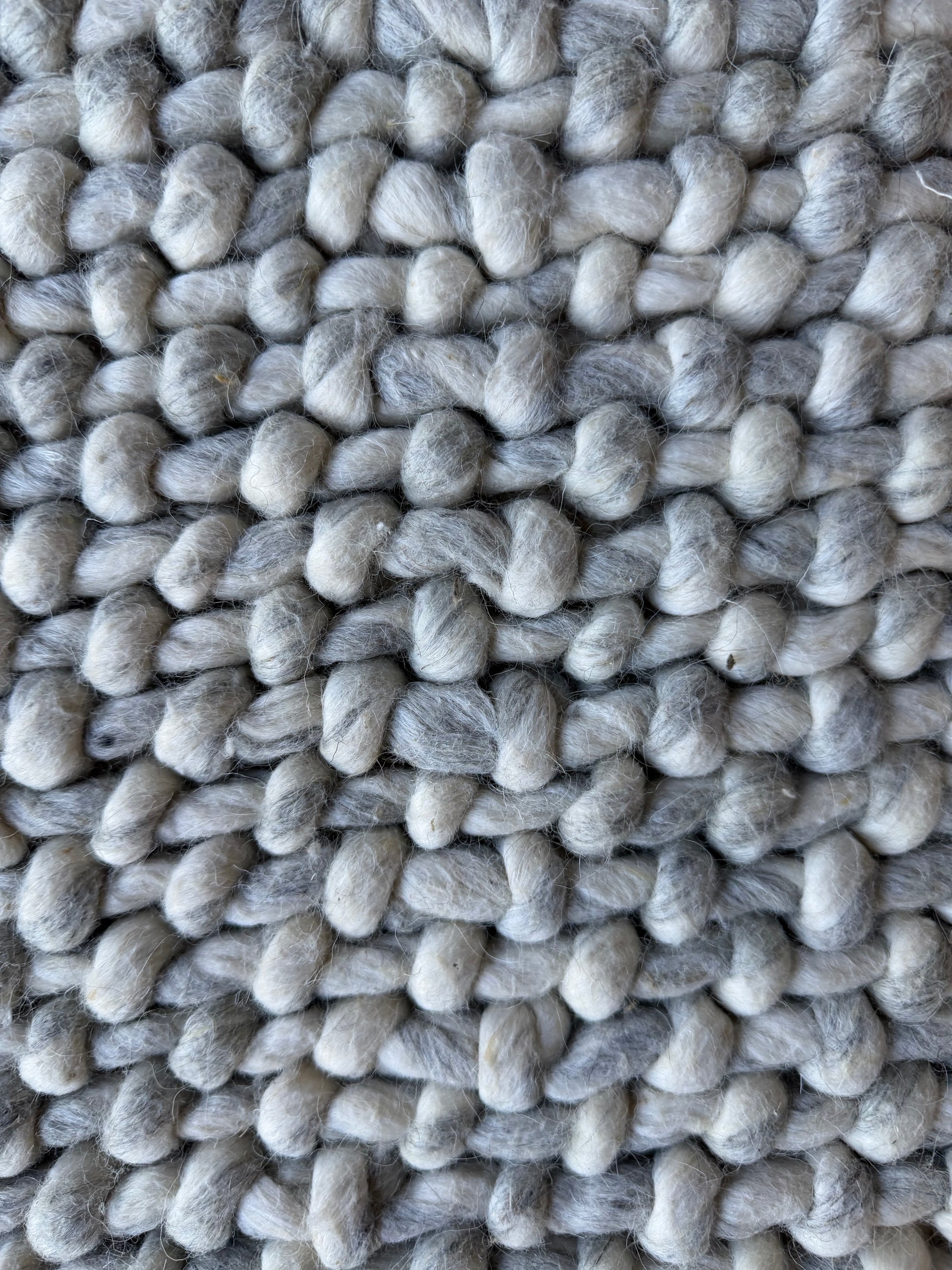 Avani Luna Pebble Wool Round Rug 180x180