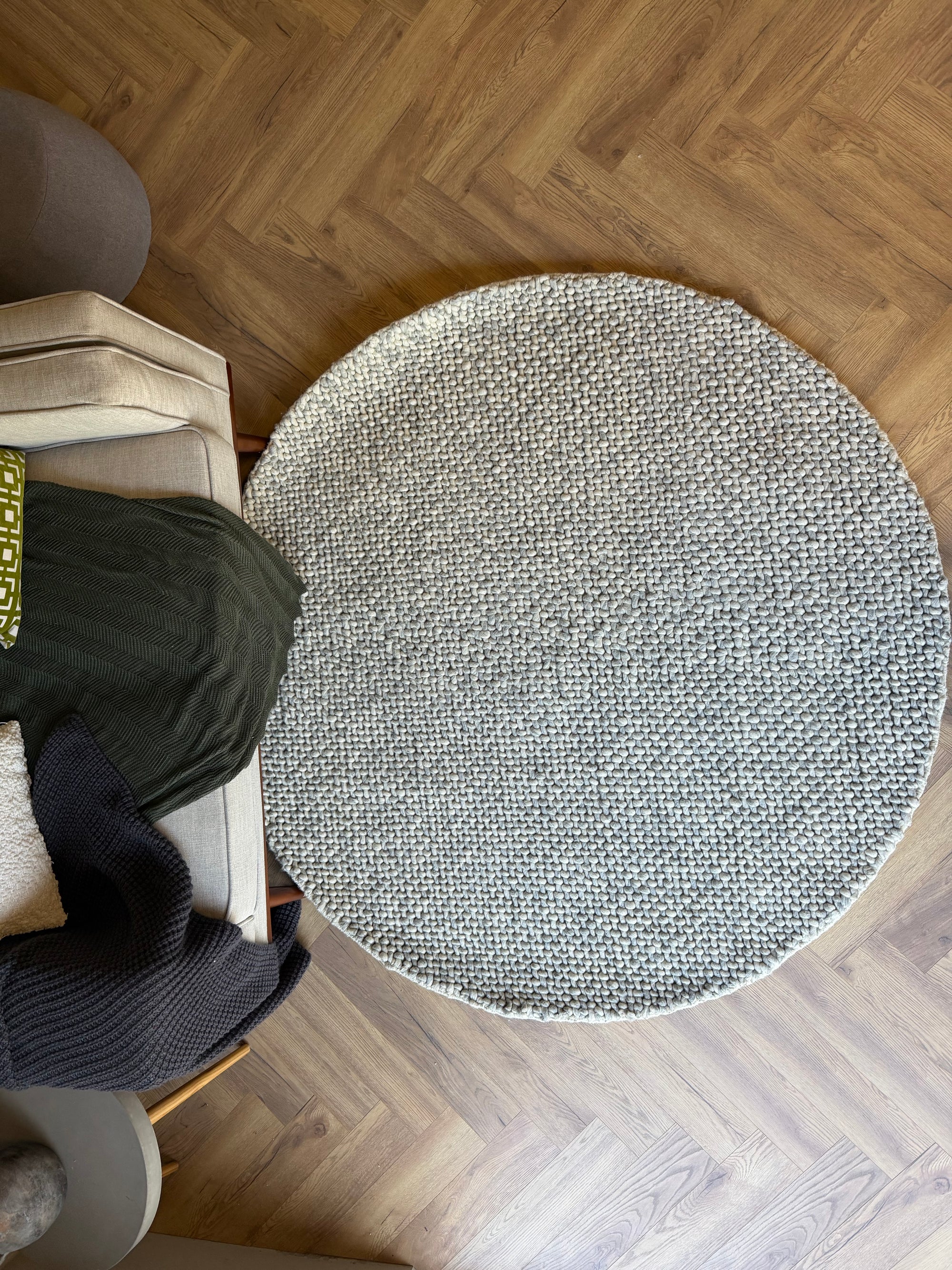 Avani Luna Pebble Wool Round Rug 180x180