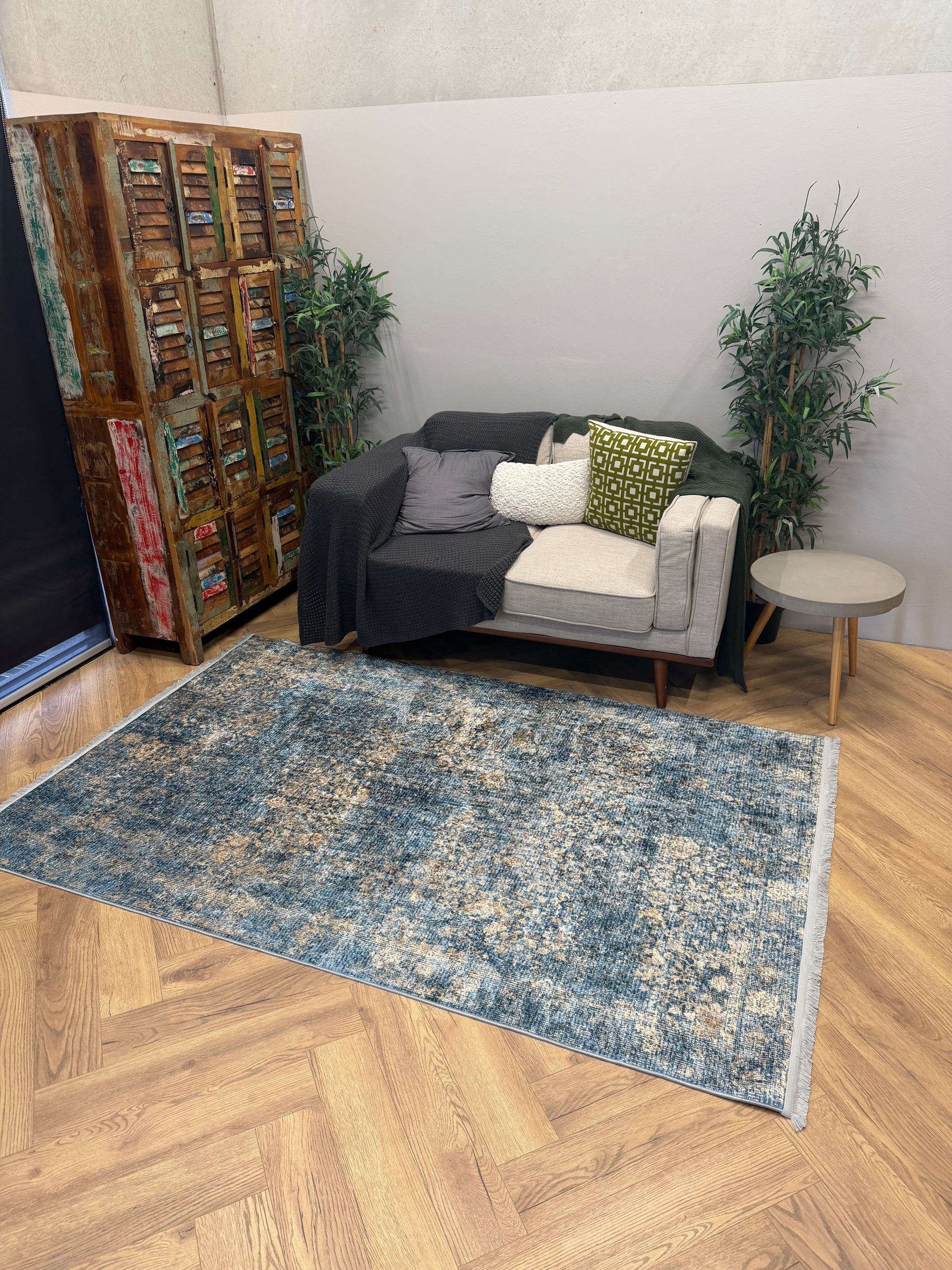 Flosker Vintage Blue Distressed Rug