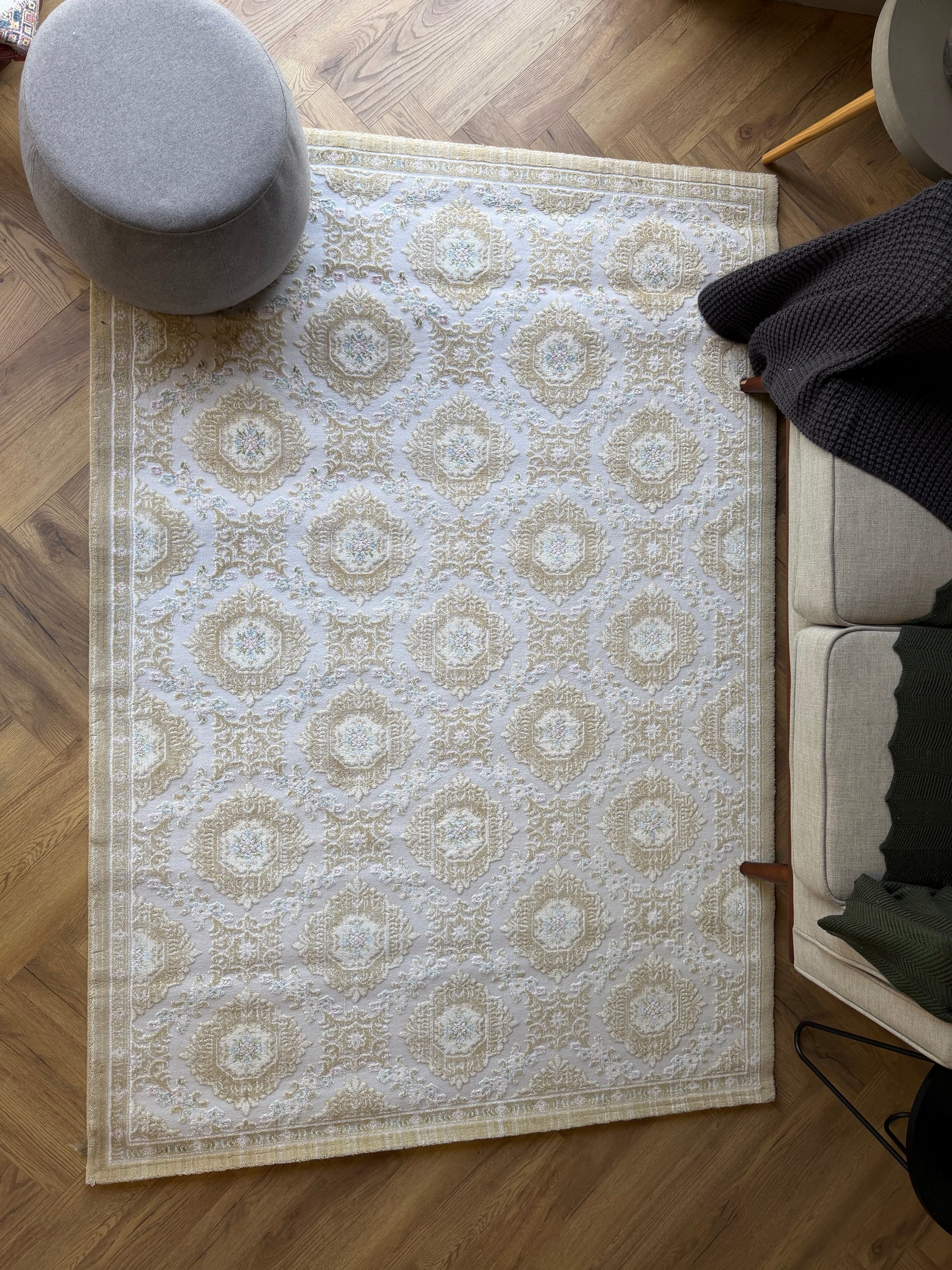 Luna Ivory Medallion Turkish Made Rug
