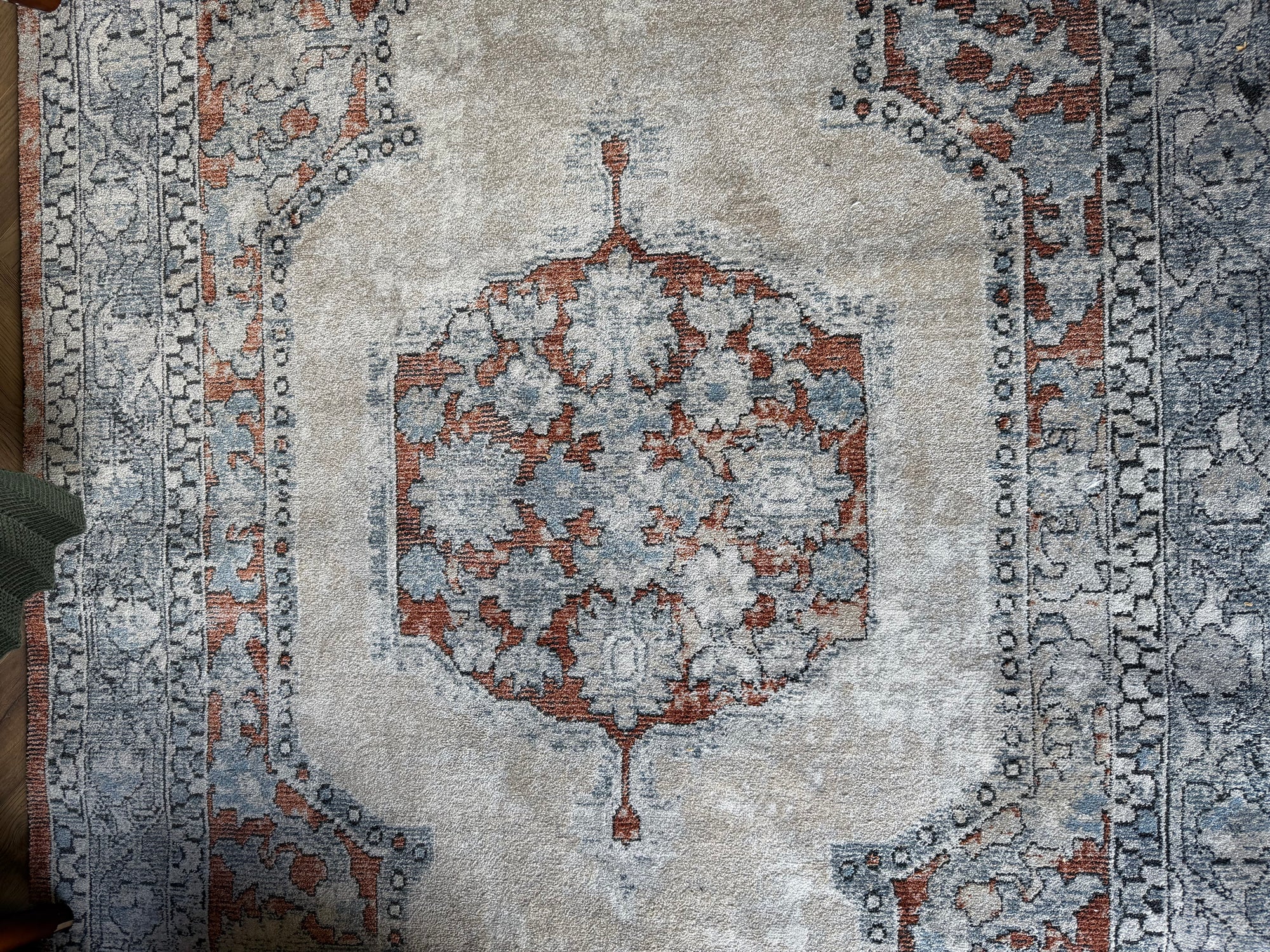 Harlow Vintage Medallion Rug – Ivory & Rust 160x220 - Last one