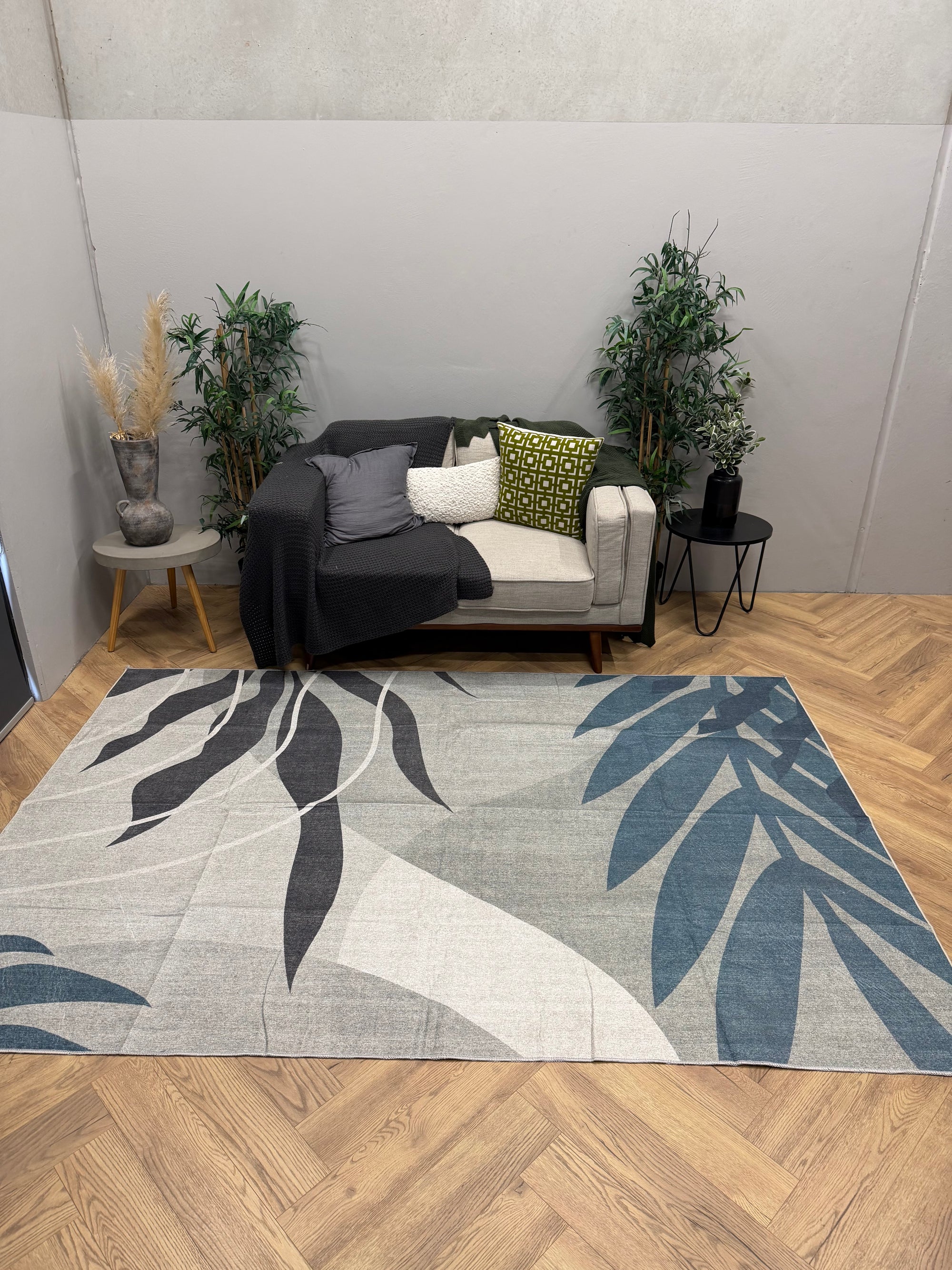 Vela Blue Leaf Machine Washable Rug
