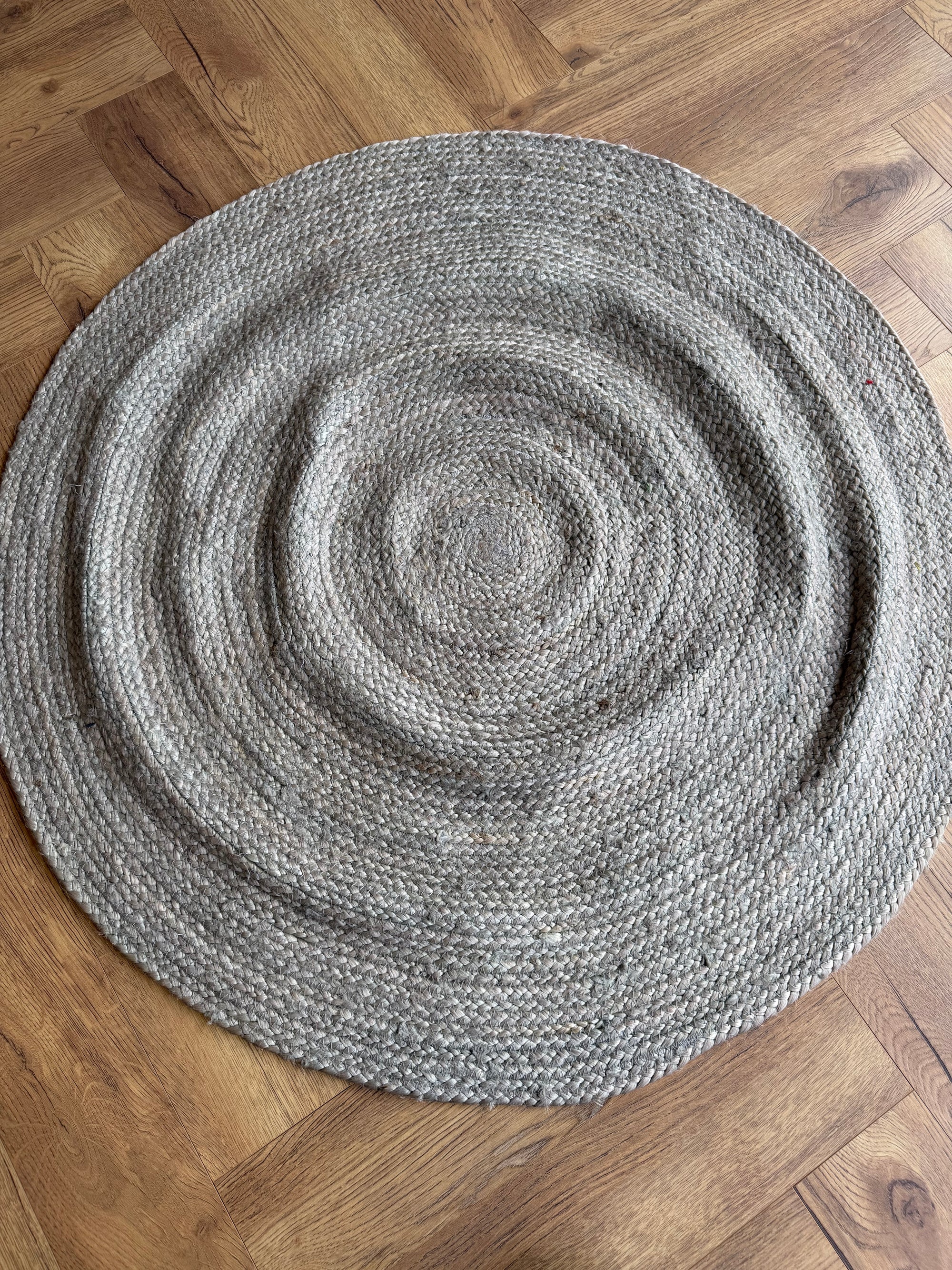 Handwoven Natural Round Jute Rug