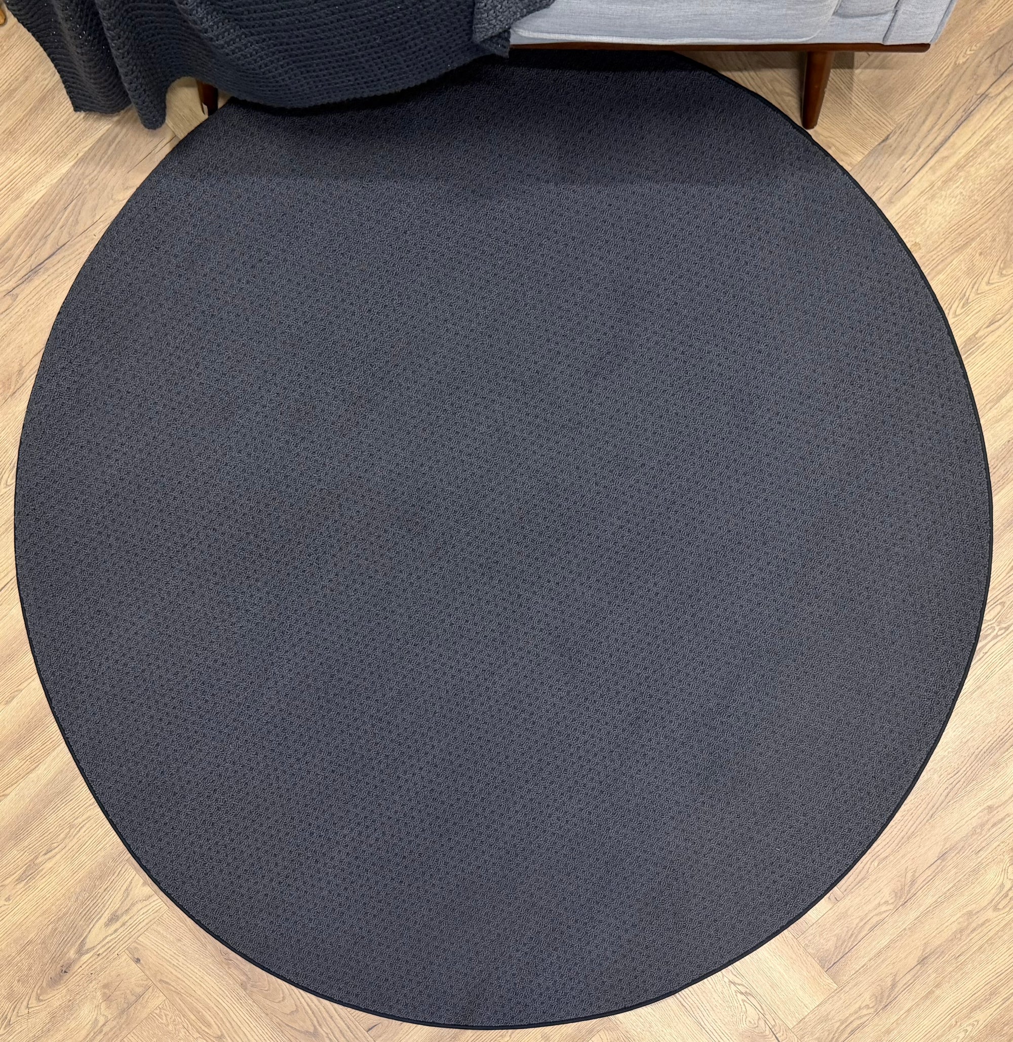 Pablo Charcoal Grey Washable Round Rug – 200cm