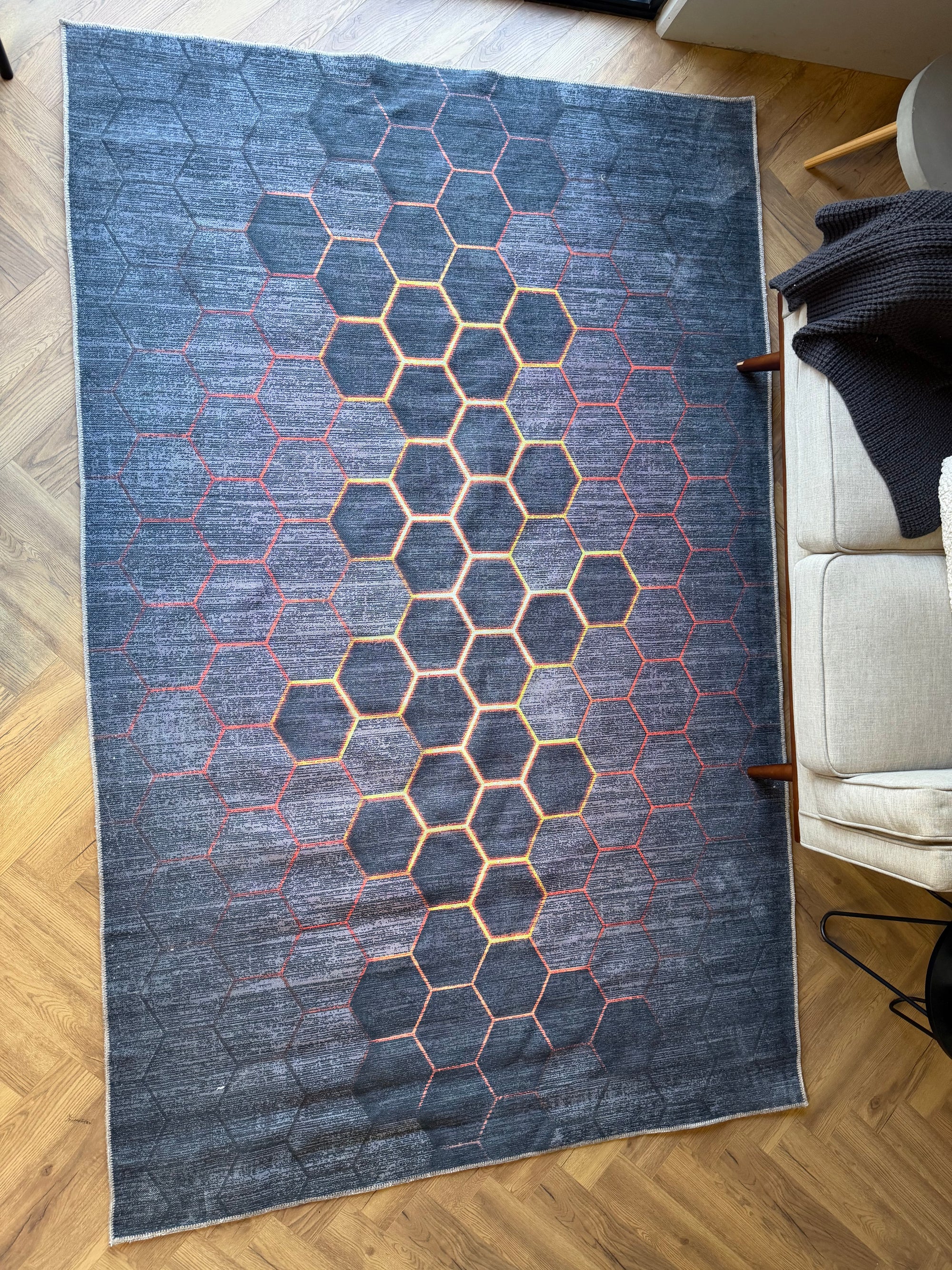Cozy Hex Charcoal Rug 200 x 300
