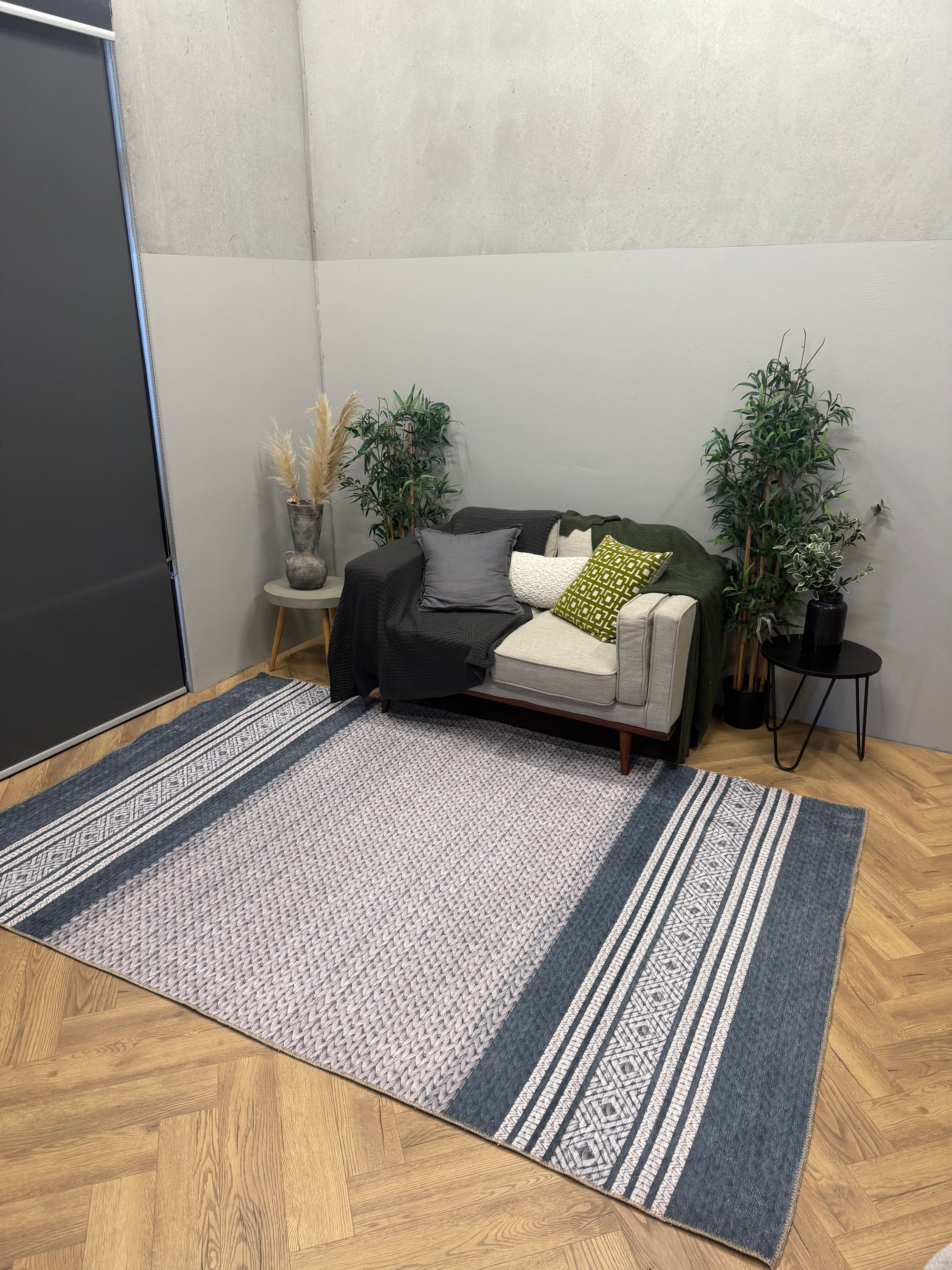 Cozy Nordic Charcoal & Ivory Machine Washable Rug – 200x300cm