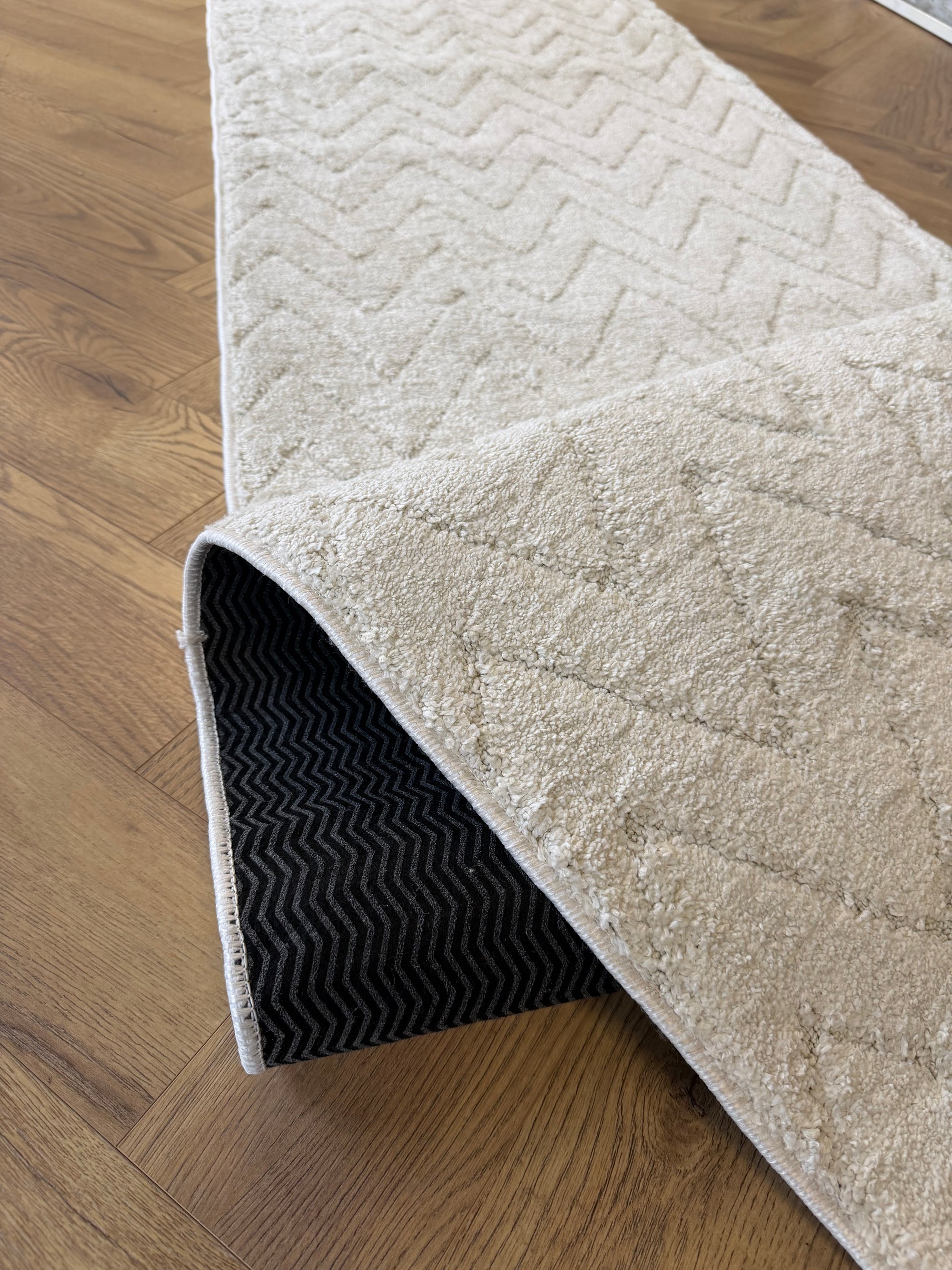 Moopy Ivory Herringbone Textured Runner