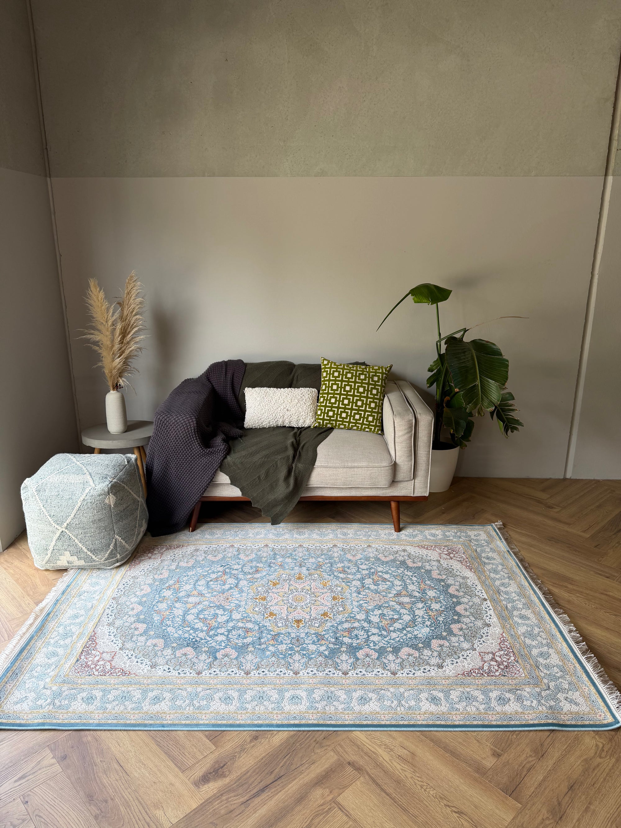 Azure Palace Classic Rug – Blue 150 x 225 cm