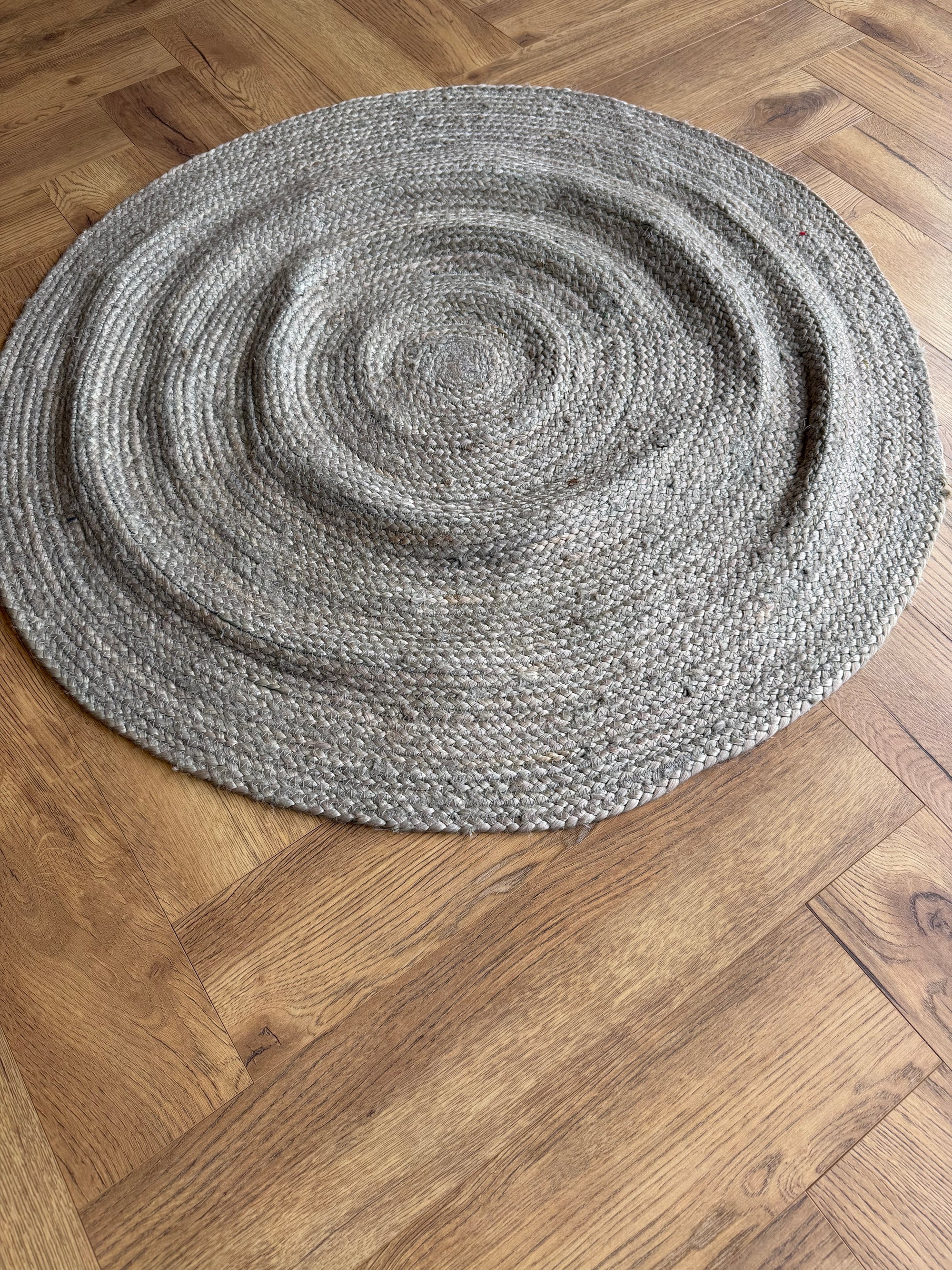 Handwoven Natural Round Jute Rug