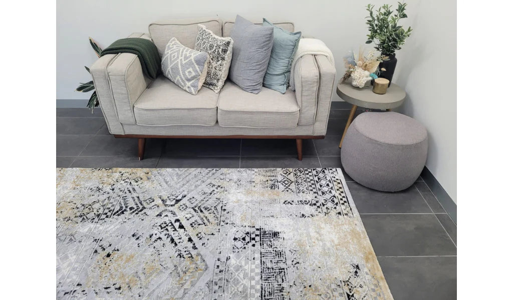 Alissa 736 grey black Tribal rug