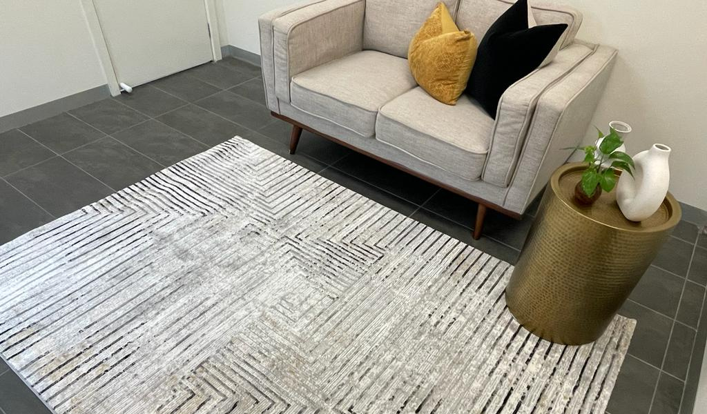 Ali Light Grey and Black Abstract Lines Rug