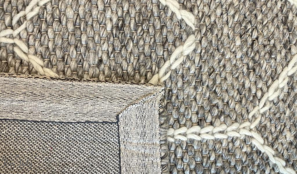 Essence Arabesque Beige Silver Wool Rug