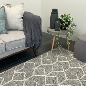 Essence Arabesque Beige Silver Wool Rug