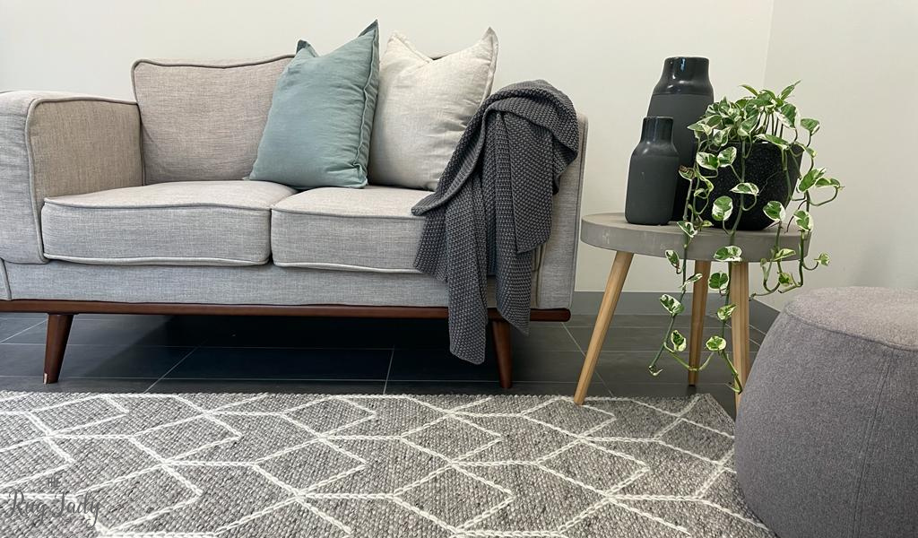 Essence Arabesque Beige Silver Wool Rug