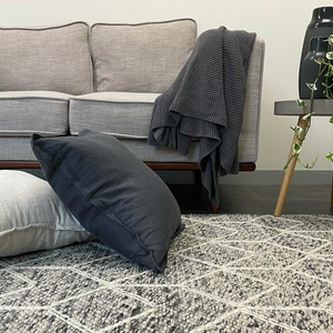 Essence Arabesque Grey Wool Rug