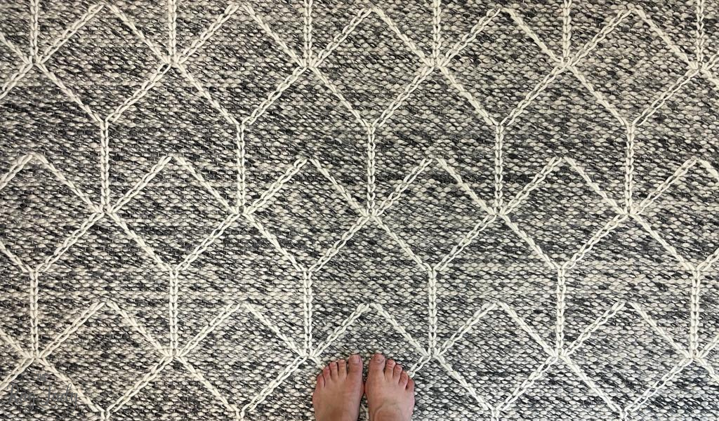 Essence Arabesque Grey Wool Rug