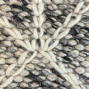 Essence Arabesque Grey Wool Rug