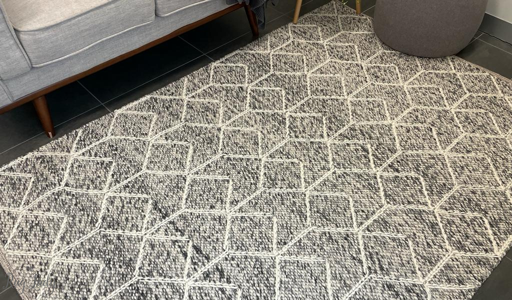 Essence Arabesque Grey Wool Rug