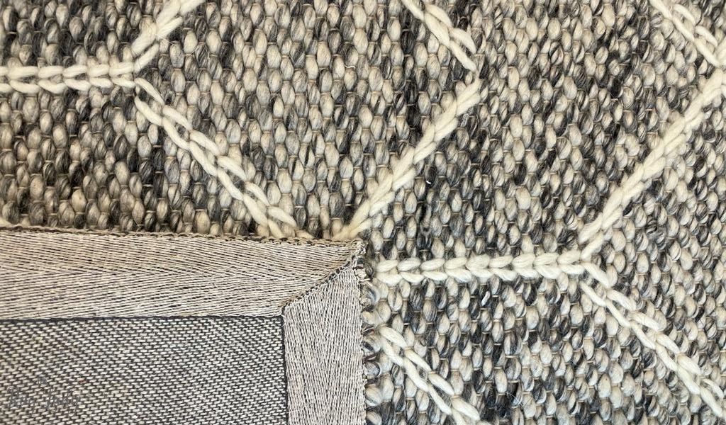 Essence Arabesque Grey Wool Rug