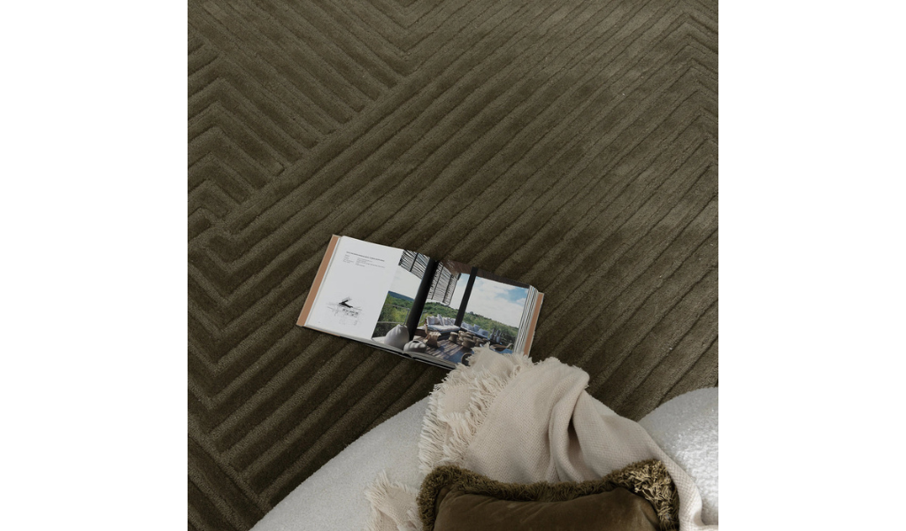 Isla Dark Green Linear Texture Wool Rug