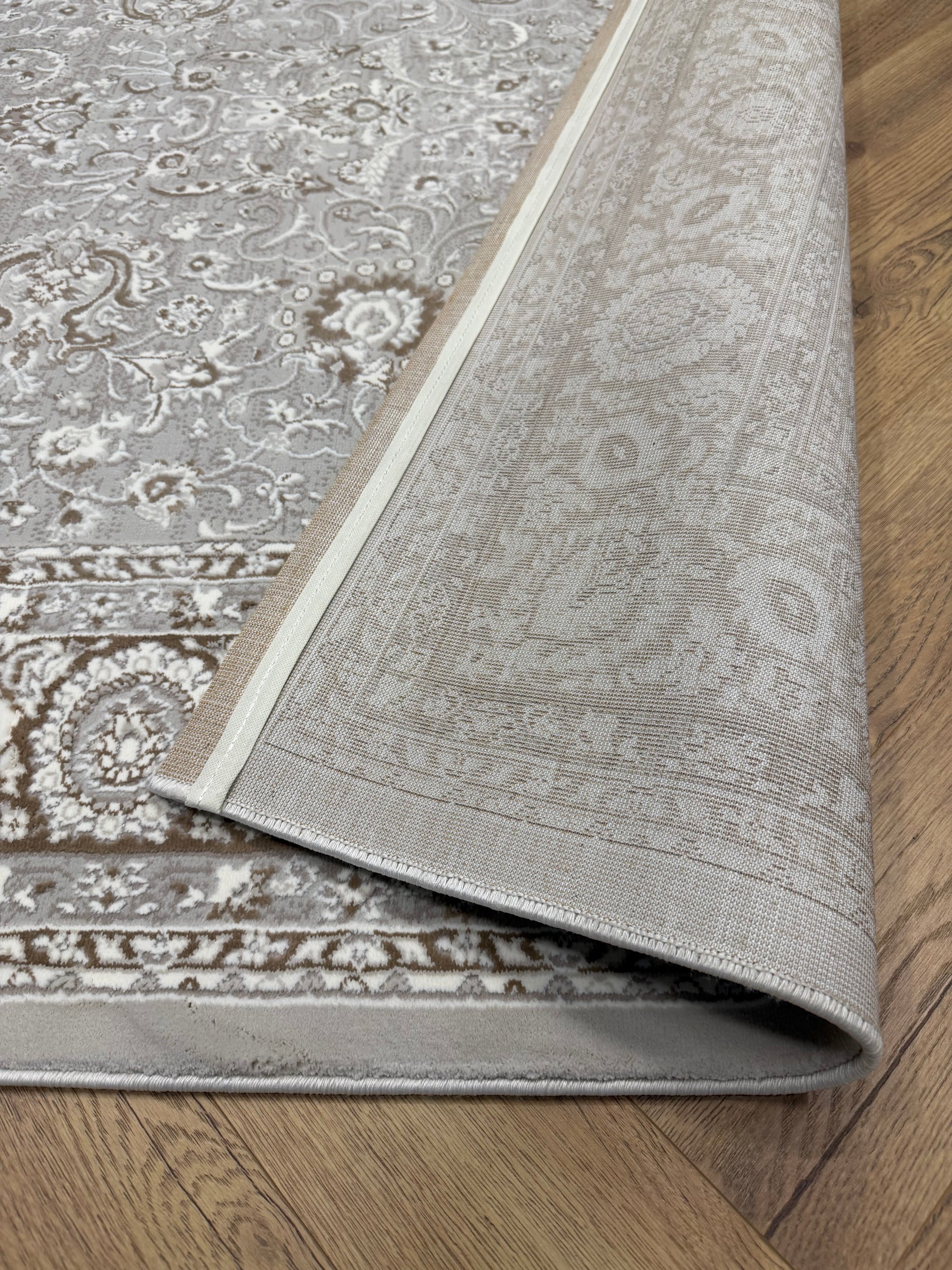 Betty Heritage Cream beige Rug