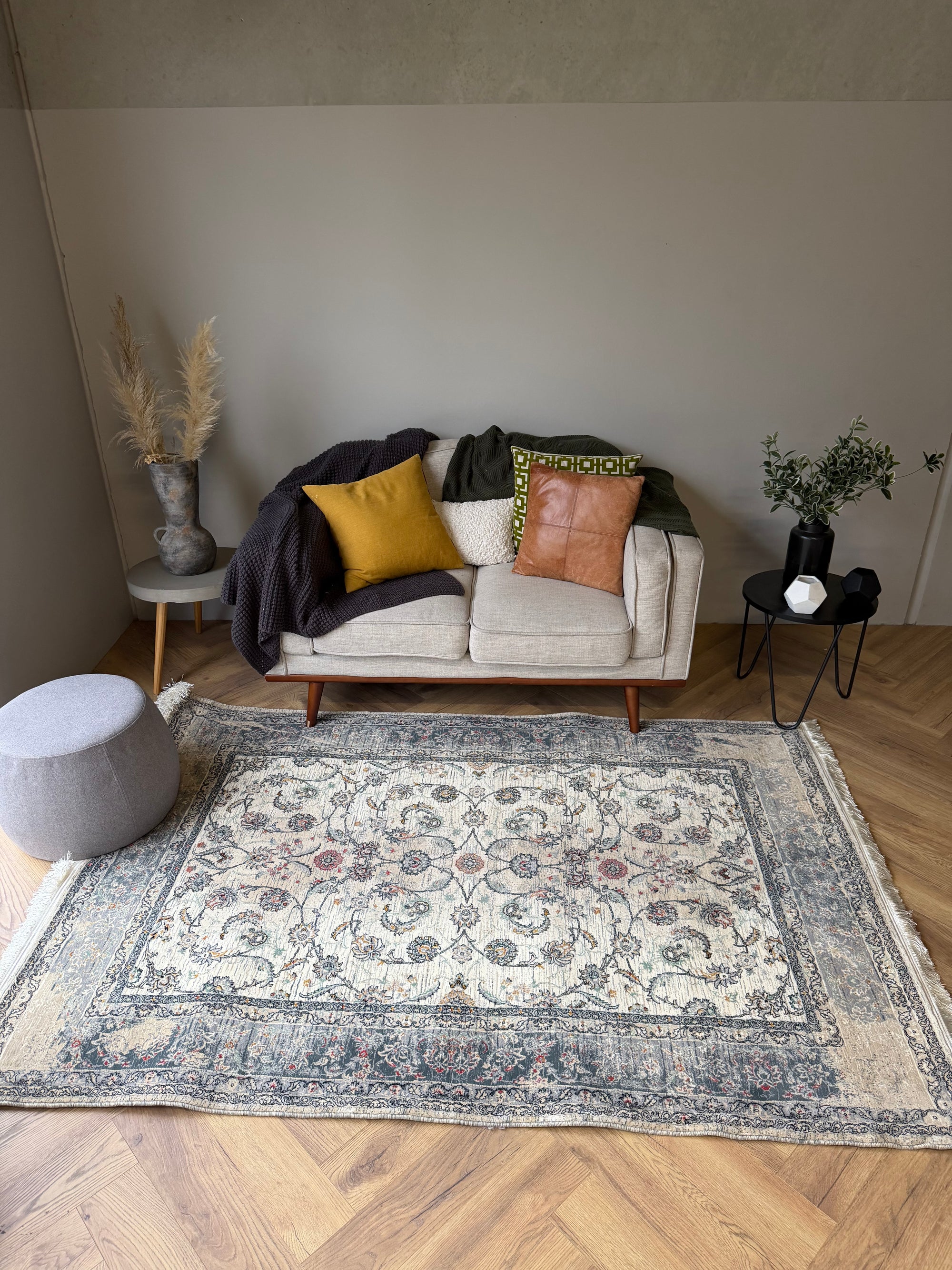 Hive Heritage 628 cream transitional Rug