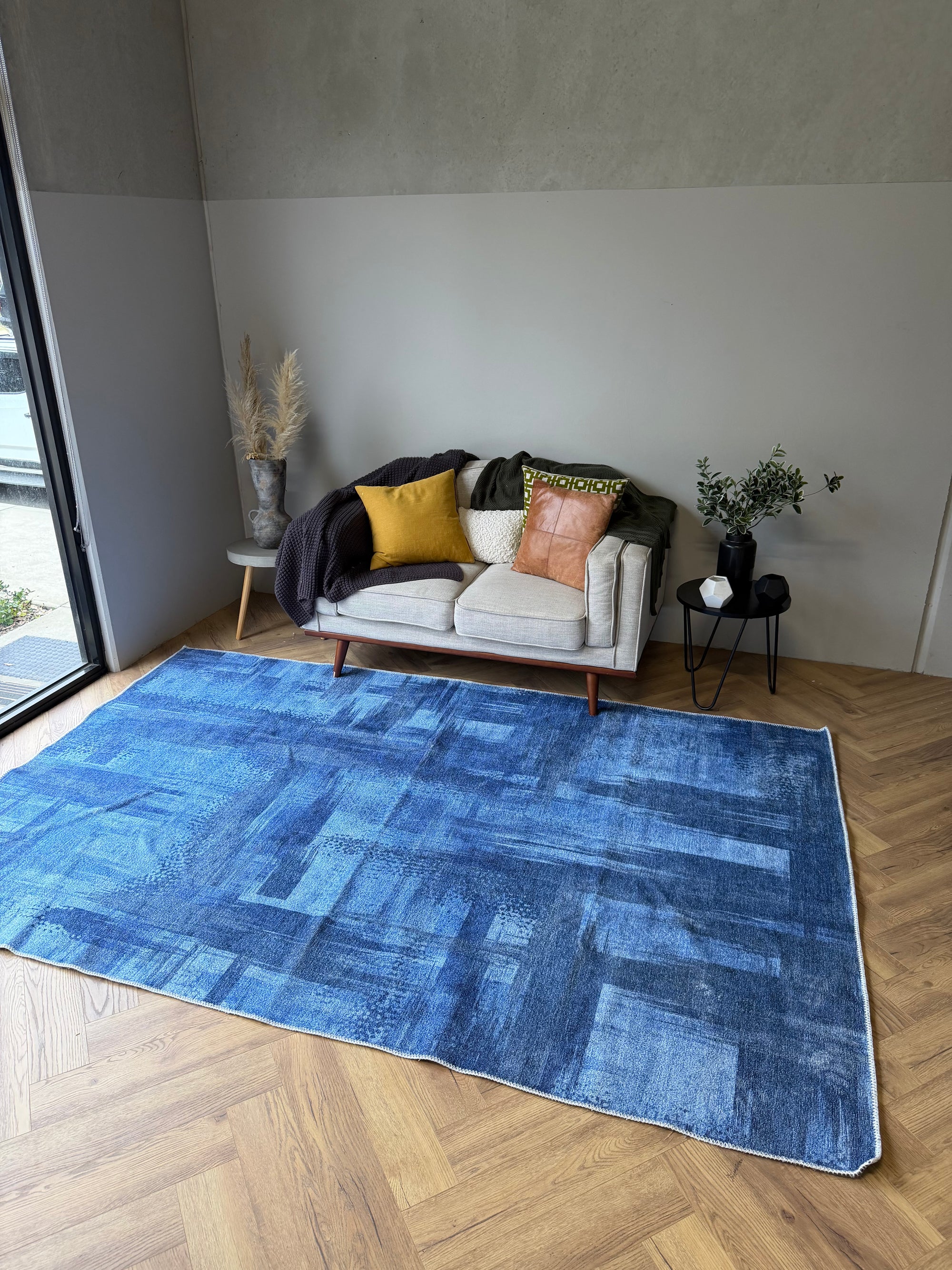 Cozy Azure Machine Washable Rug