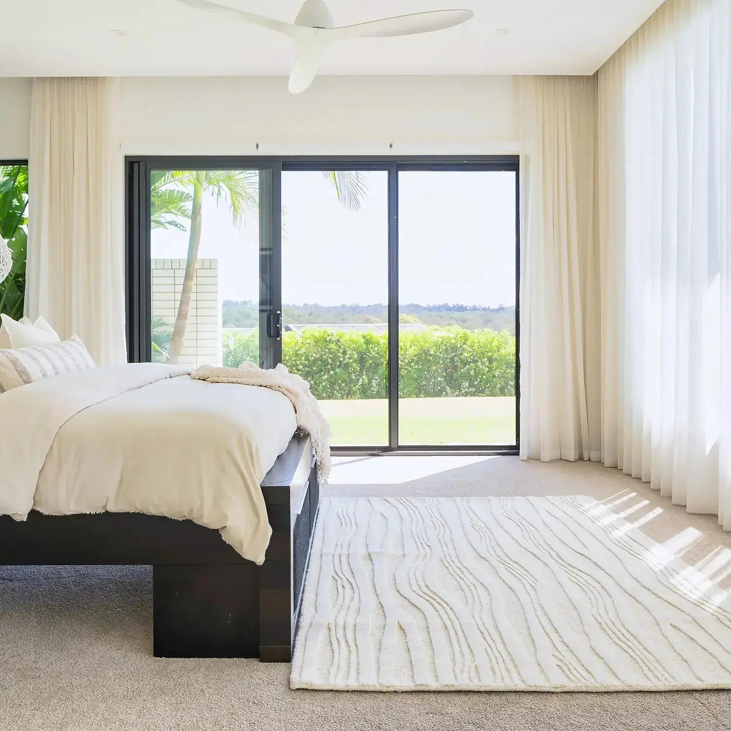 Les Nomades Sandstorm Ivory Wool Rug