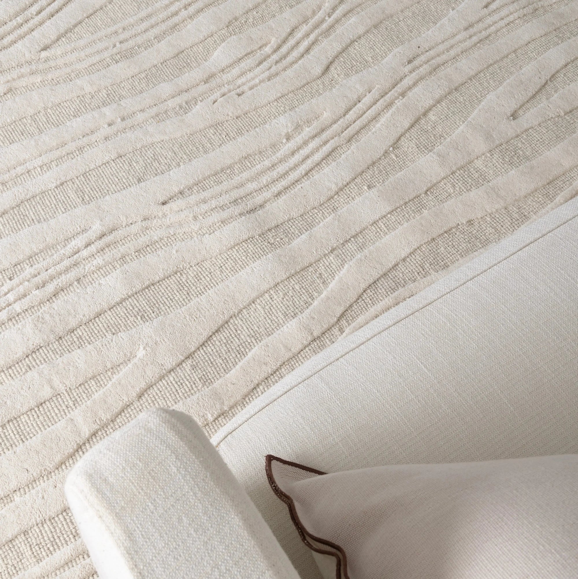 Les Nomades Sandstorm Ivory Wool Rug