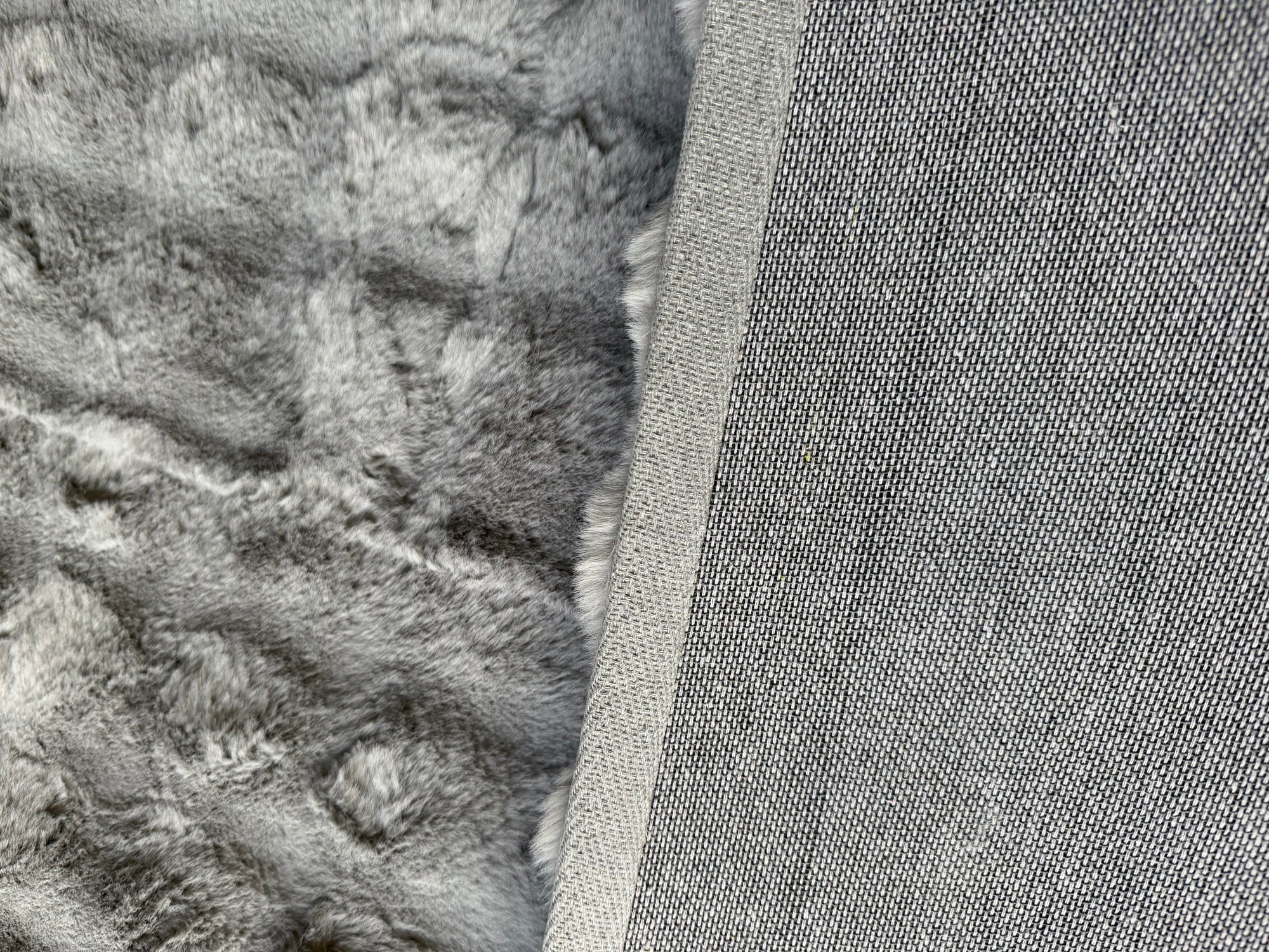 Faux Fur Pebble Silver Shaggy Rug
