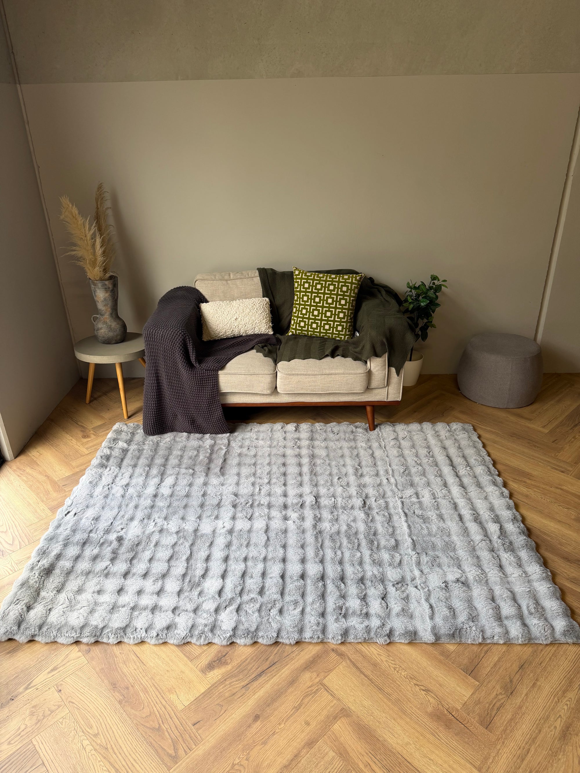 Faux Fur Pebble Silver Shaggy Rug