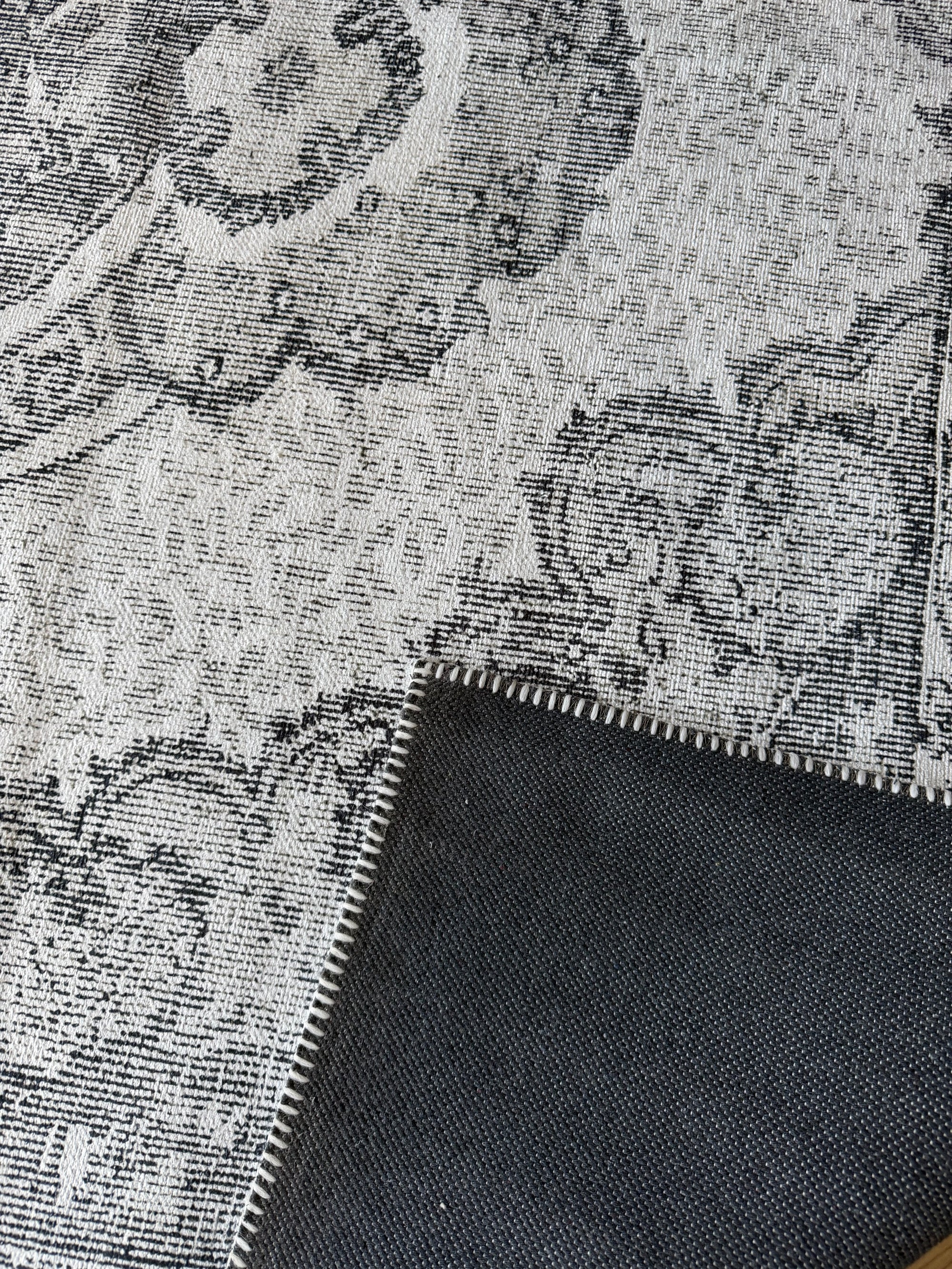 COZY MACHINE WASHABLE – Vintage Medallion Rug 200x300