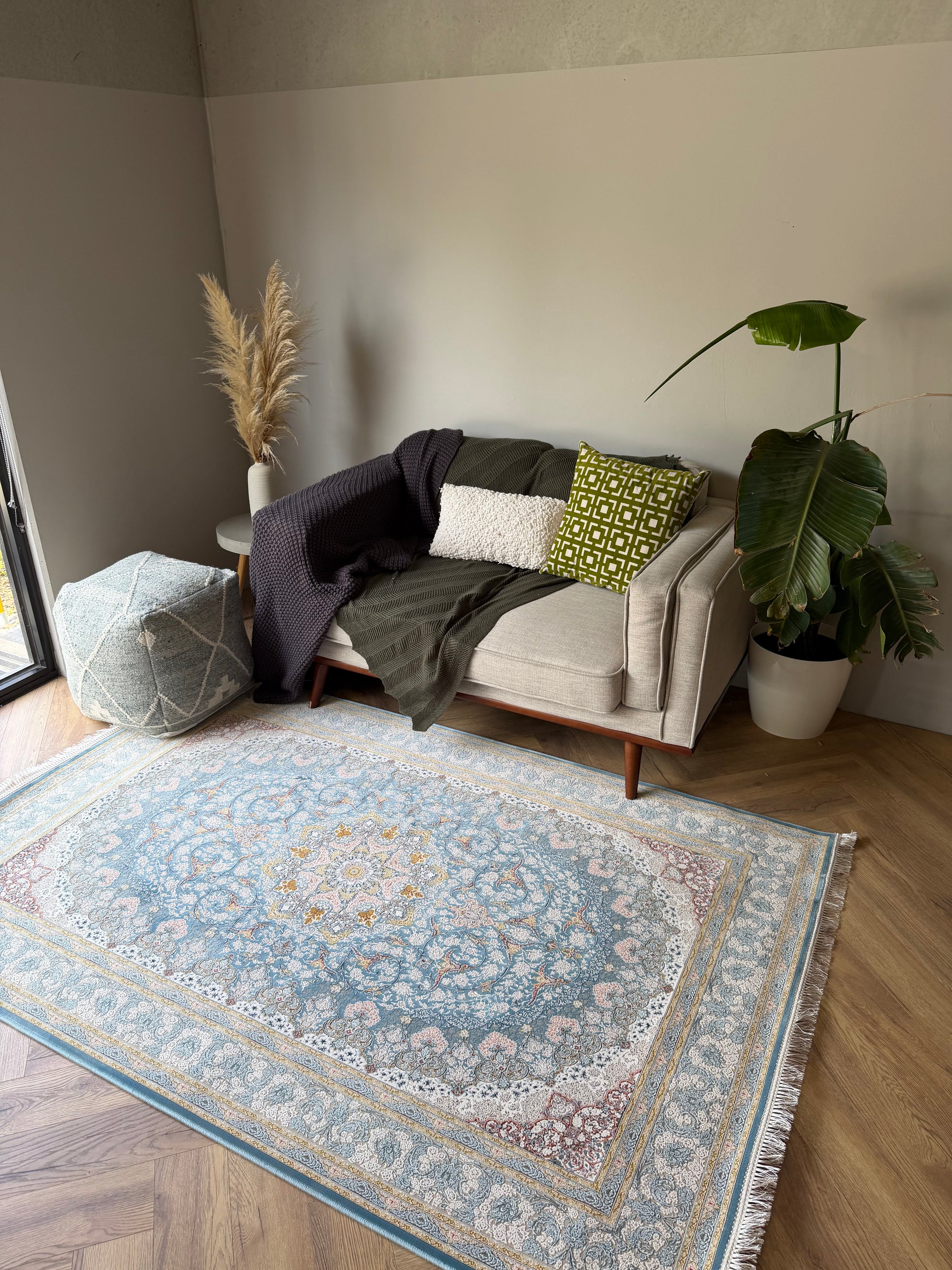 Azure Palace Classic Rug – Blue 150 x 225 cm