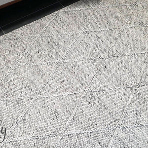 Darcy Diamond Beige Silver Felted Wool Rug