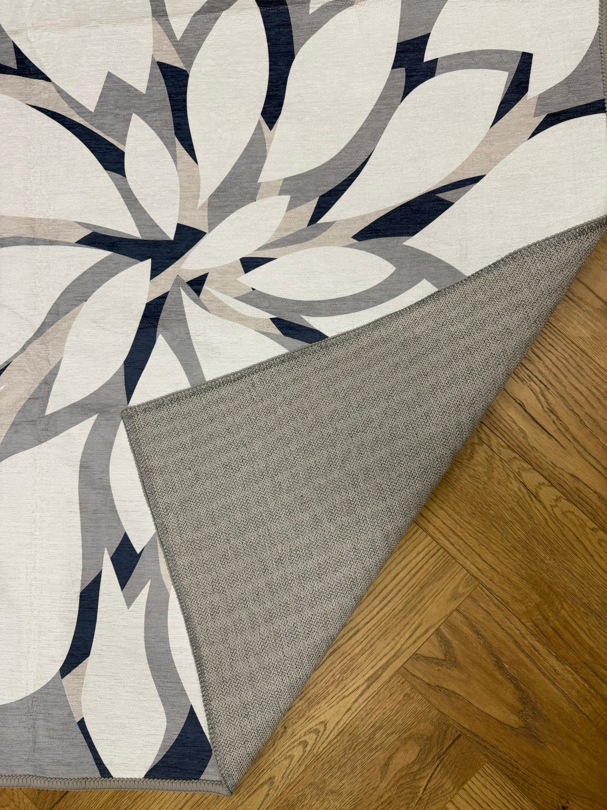 Vela Blue Floral Machine Washable Rug