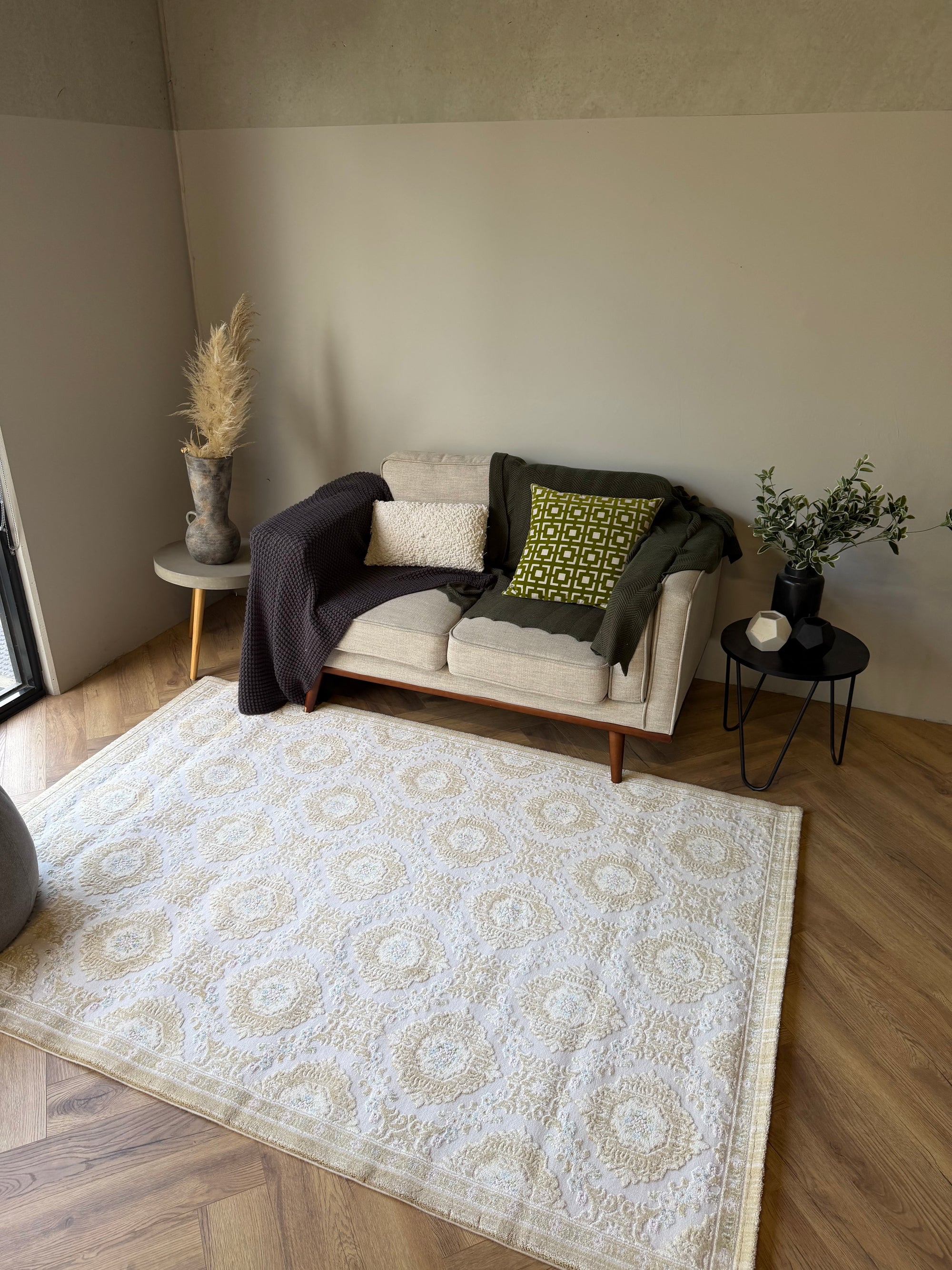 Luna Ivory Medallion Turkish Made Rug