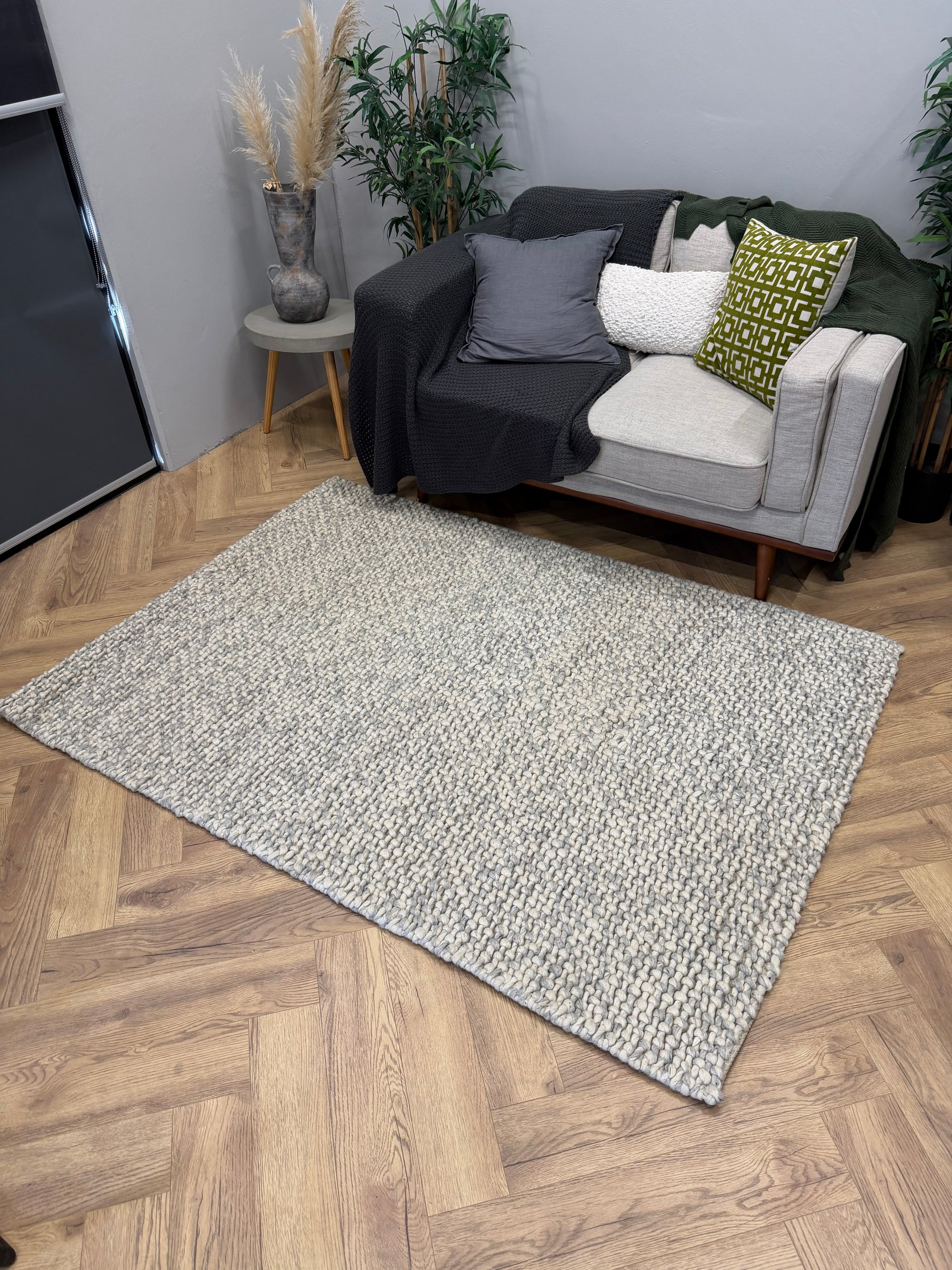 Arlo Pebble heavy knotted Wool Rug