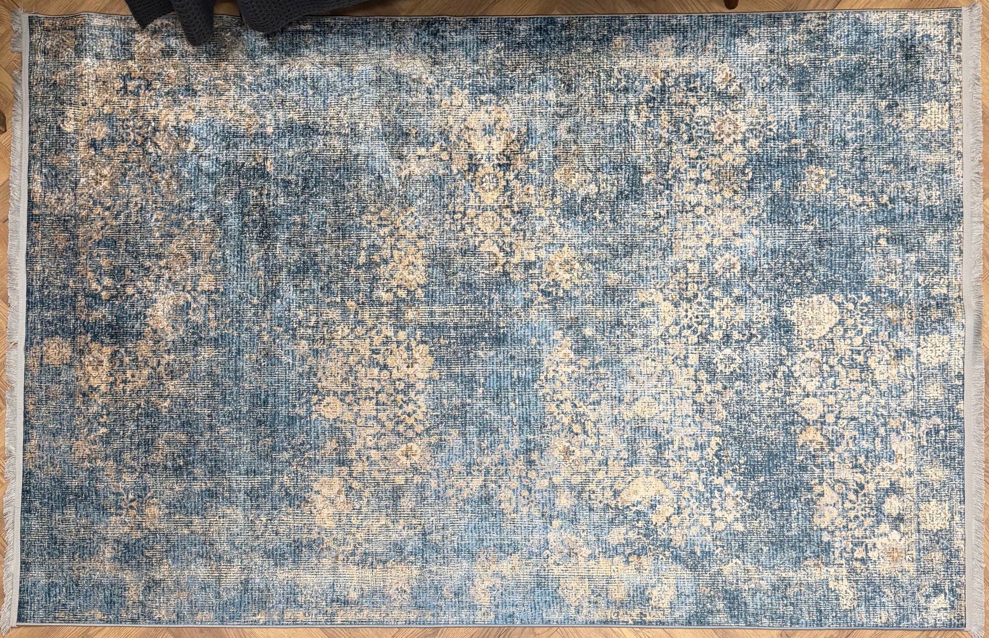 Flosker Vintage Blue Distressed Rug