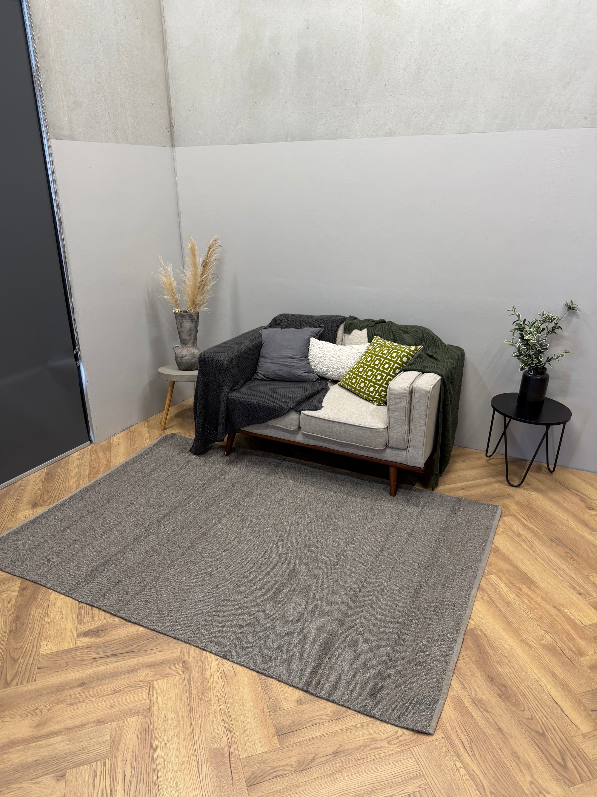 Ashford Handwoven Wool Rug – Silver Grey