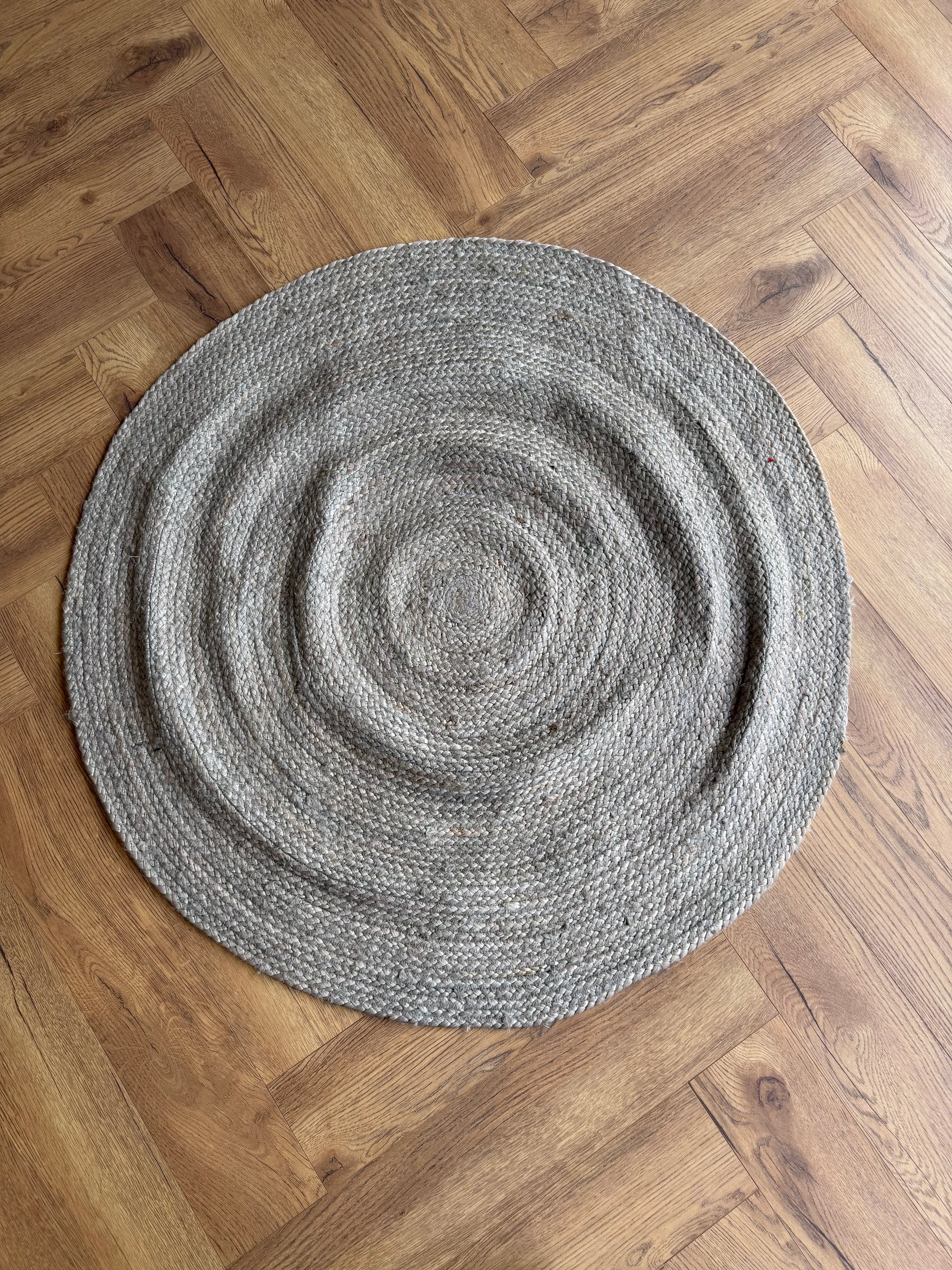 Handwoven Natural Round Jute Rug