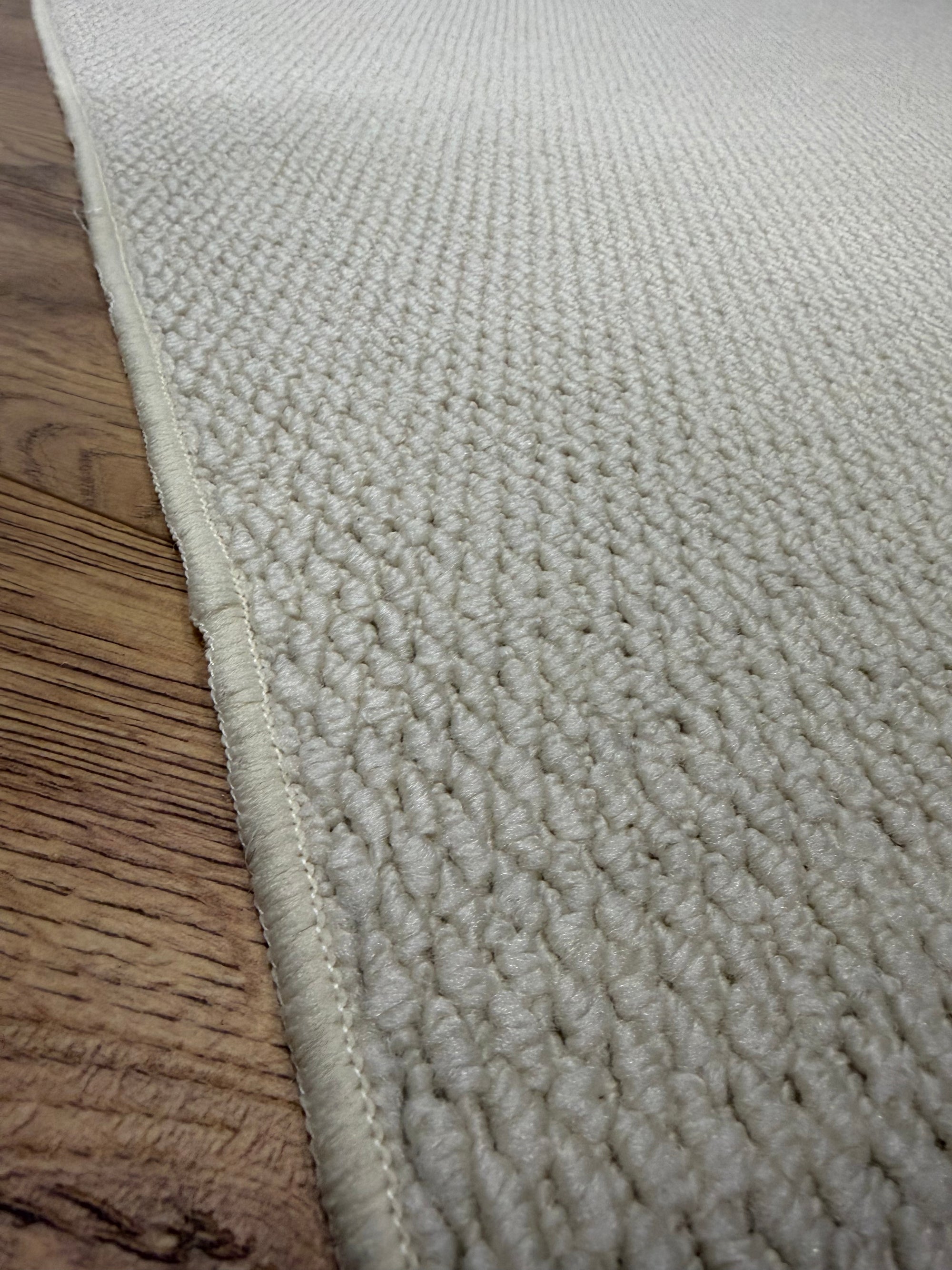 Vela Ivory Hallway Runner