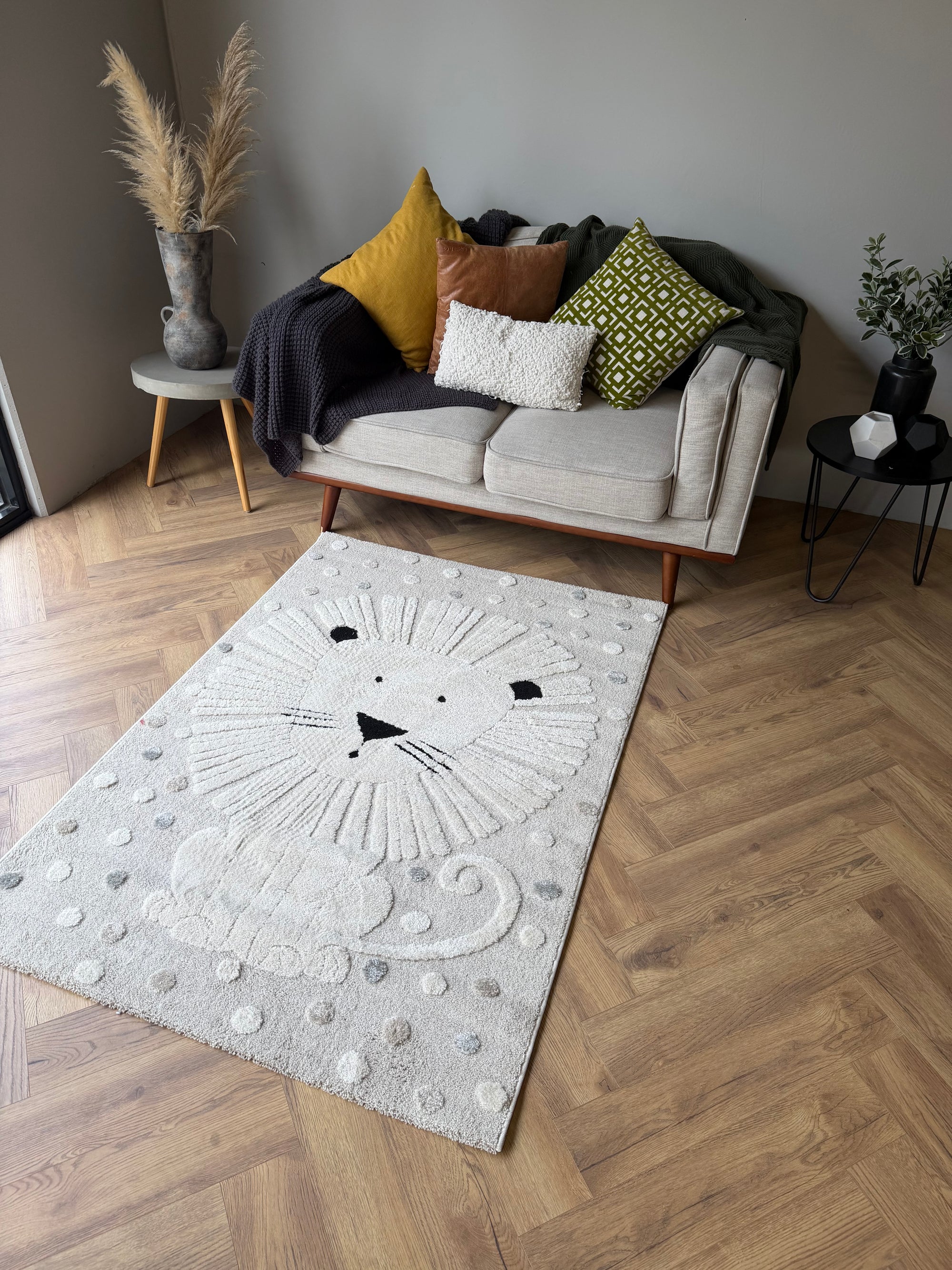 Little lion Cream Kids bedroom Rug
