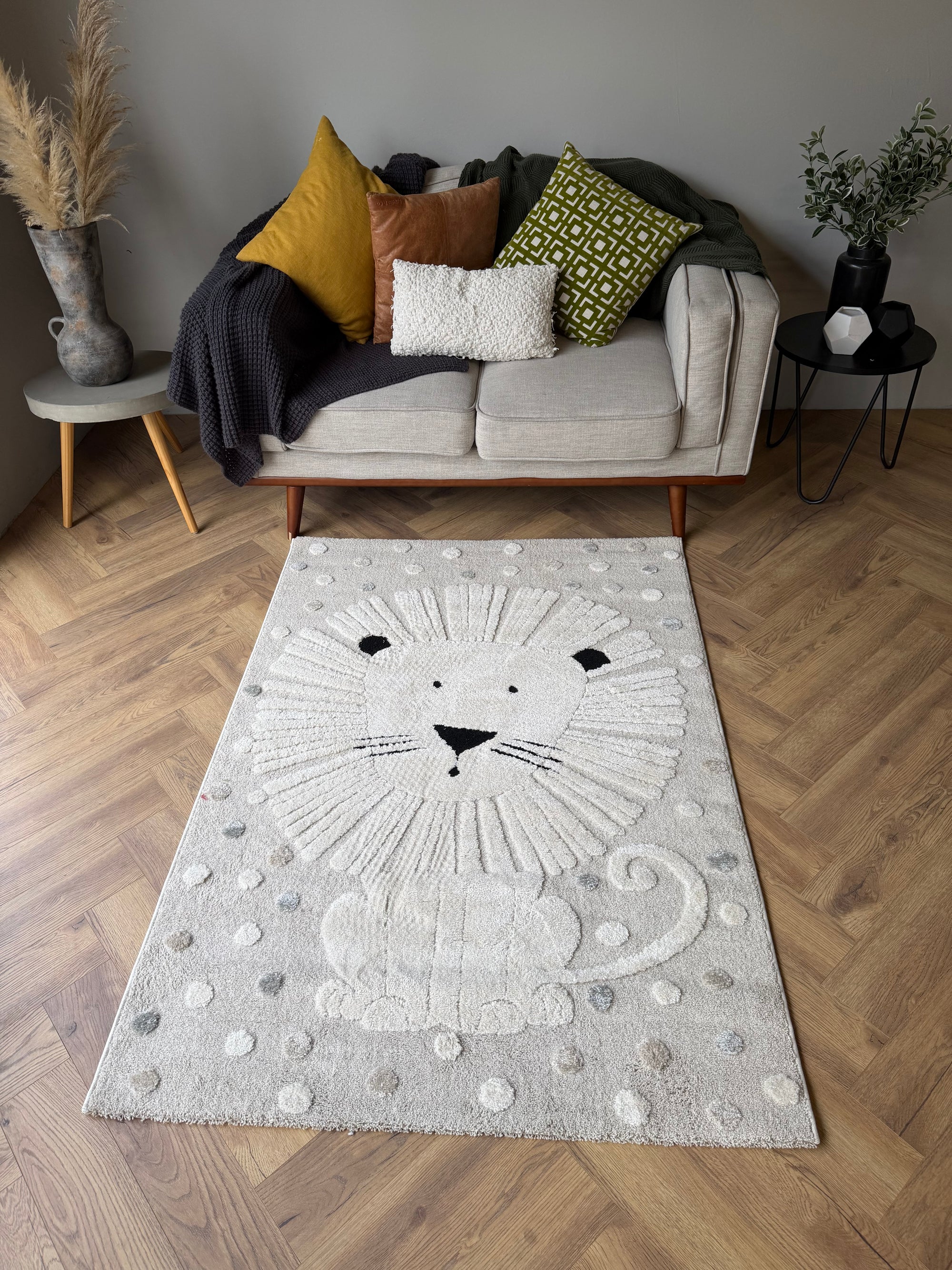 Little lion Cream Kids bedroom Rug