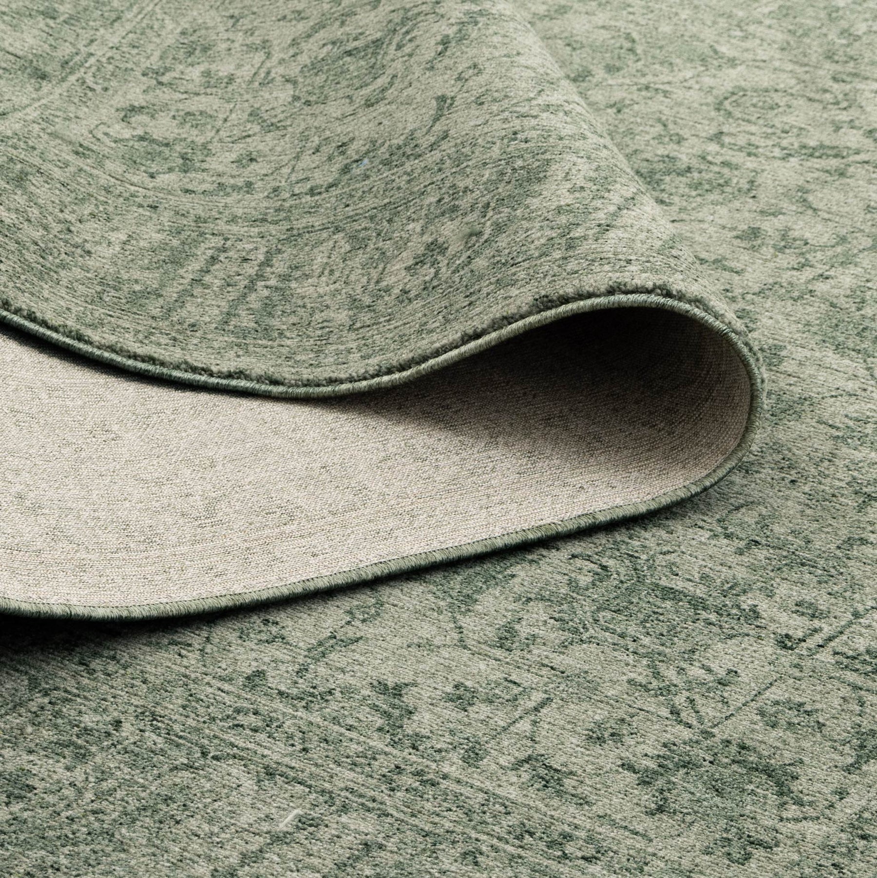 Heritage Distressed Border Green Rug