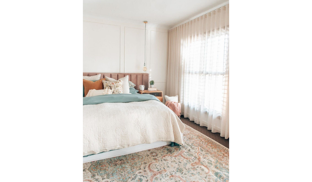 Heirloom Ivory Distressed Floral Rug