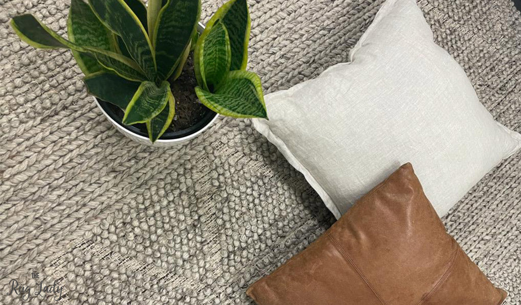 Halli Grey Hand-Woven Wool Rug